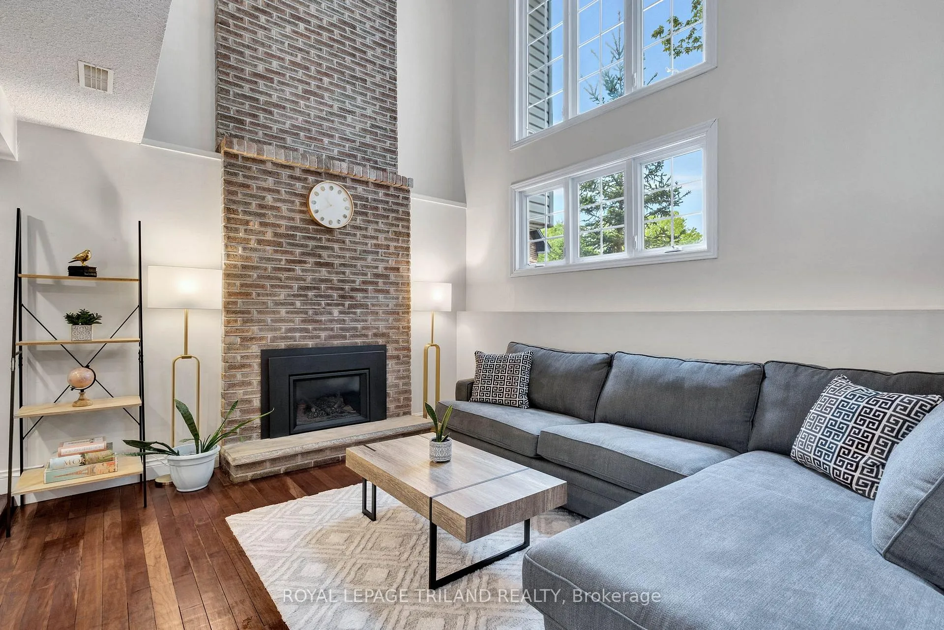 Photo 5 of 24 Beechmount Crescent, London, South X — HOMEH