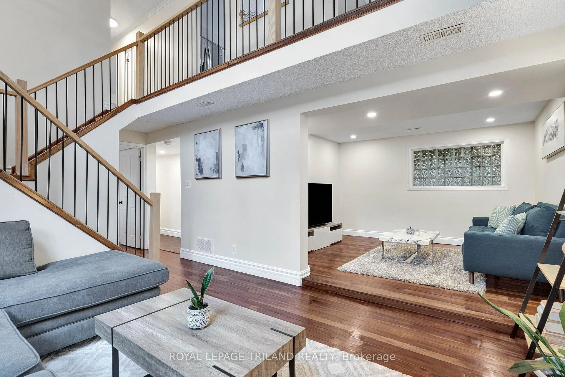 Photo 9 of 24 Beechmount Crescent, London, South X — HOMEH