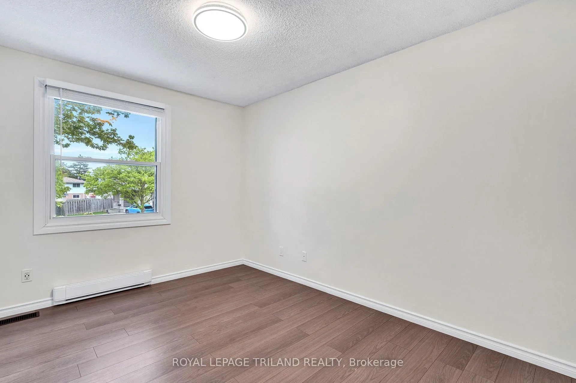 Photo 28 of 24 Beechmount Crescent, London, South X — HOMEH
