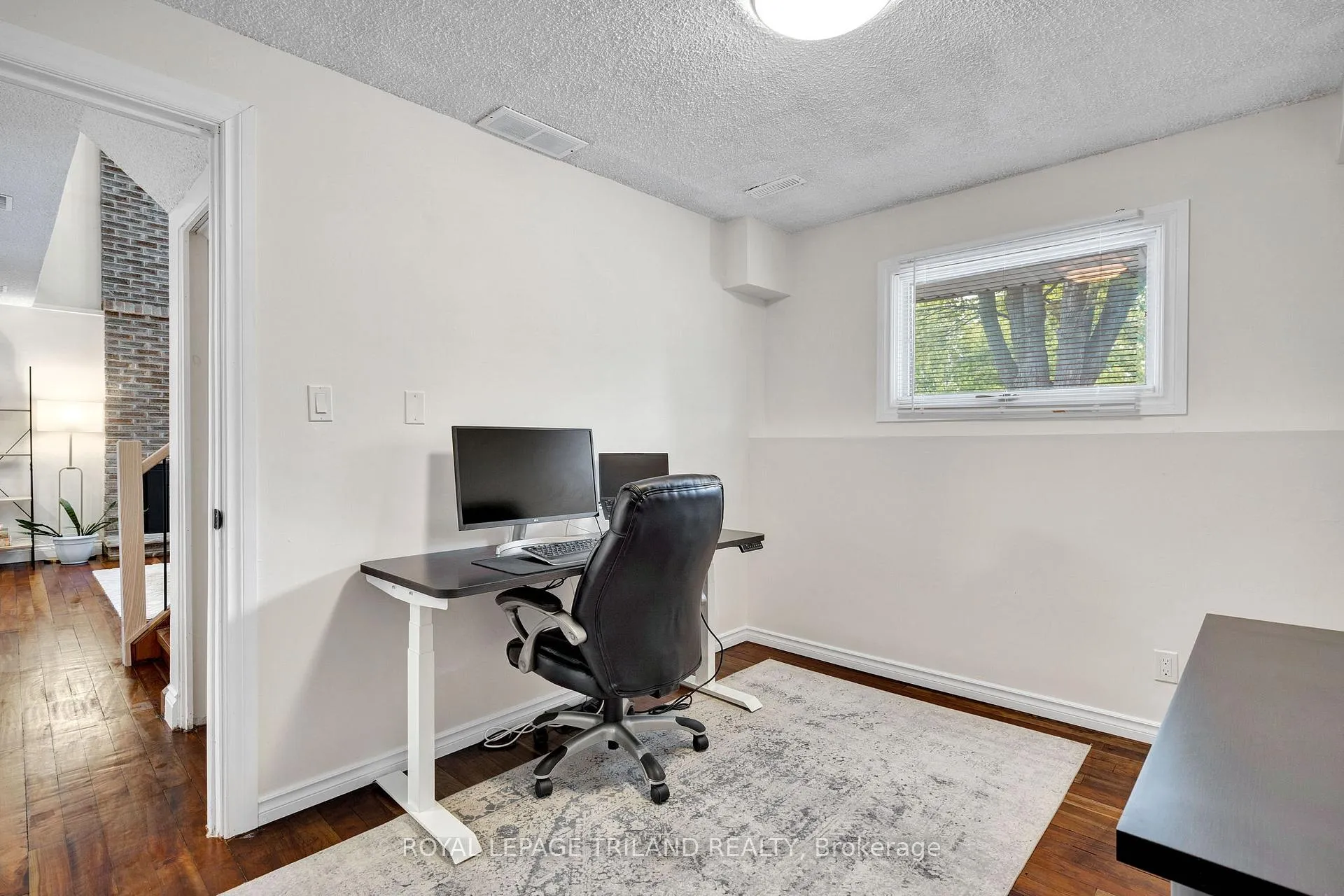 Photo 31 of 24 Beechmount Crescent, London, South X — HOMEH