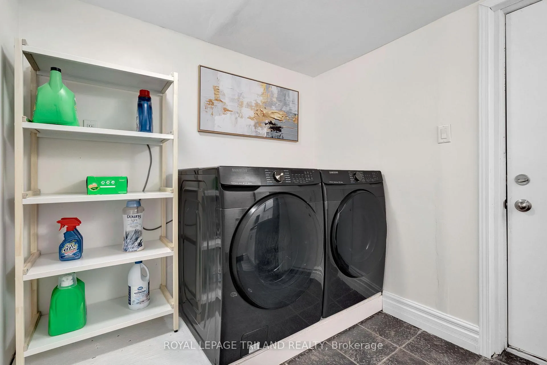 Photo 33 of 24 Beechmount Crescent, London, South X — HOMEH