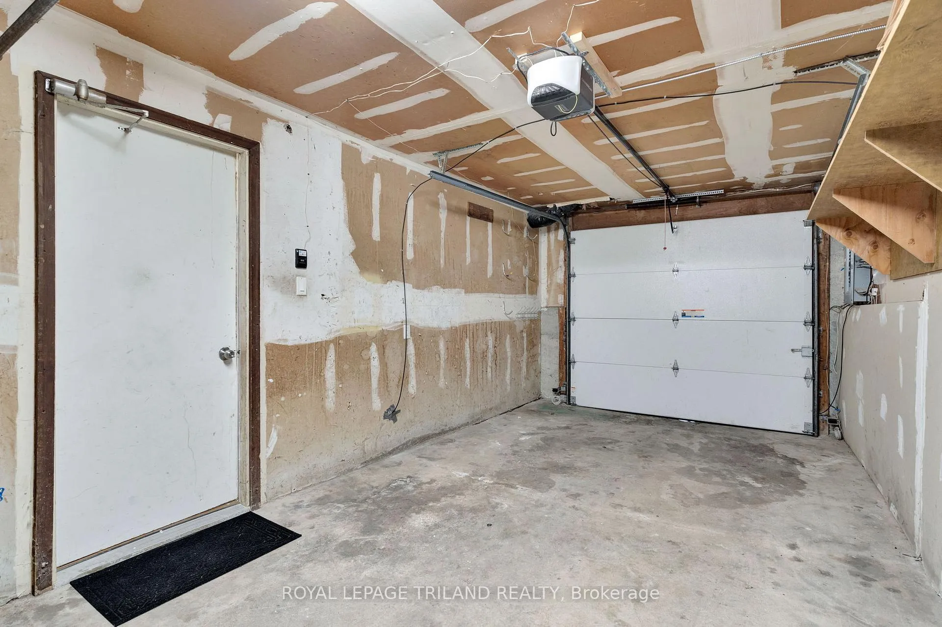 Photo 34 of 24 Beechmount Crescent, London, South X — HOMEH