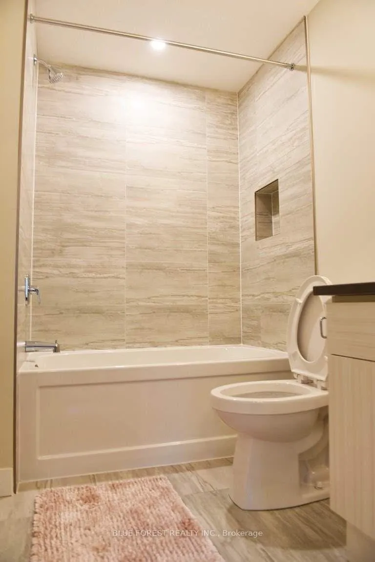 Photo 13 of Unit 933, 933 Manhattan Way, London, North M — HOMEH
