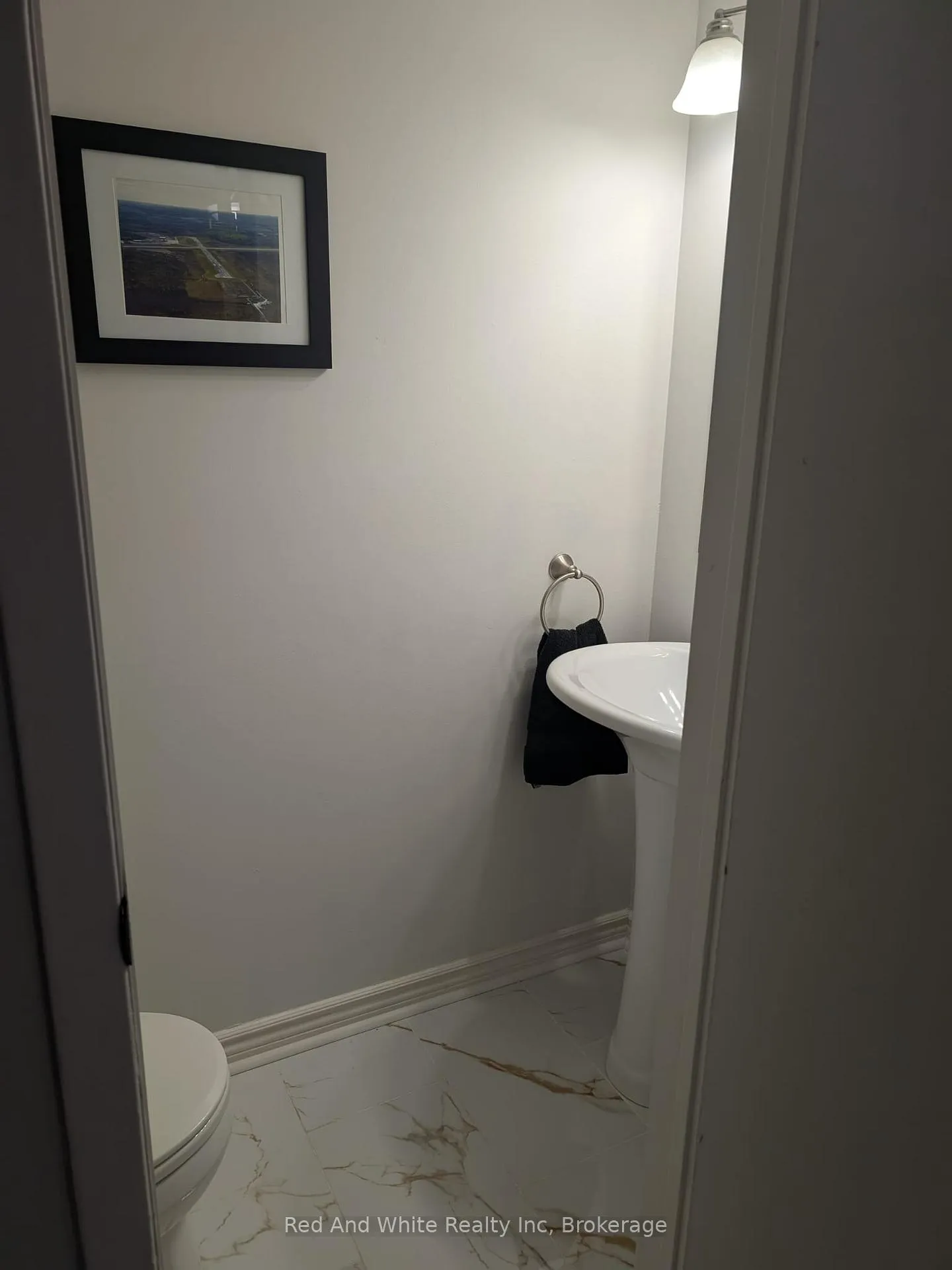 Photo 5 of Unit 4, 1920 Culver Drive, London, East H — HOMEH