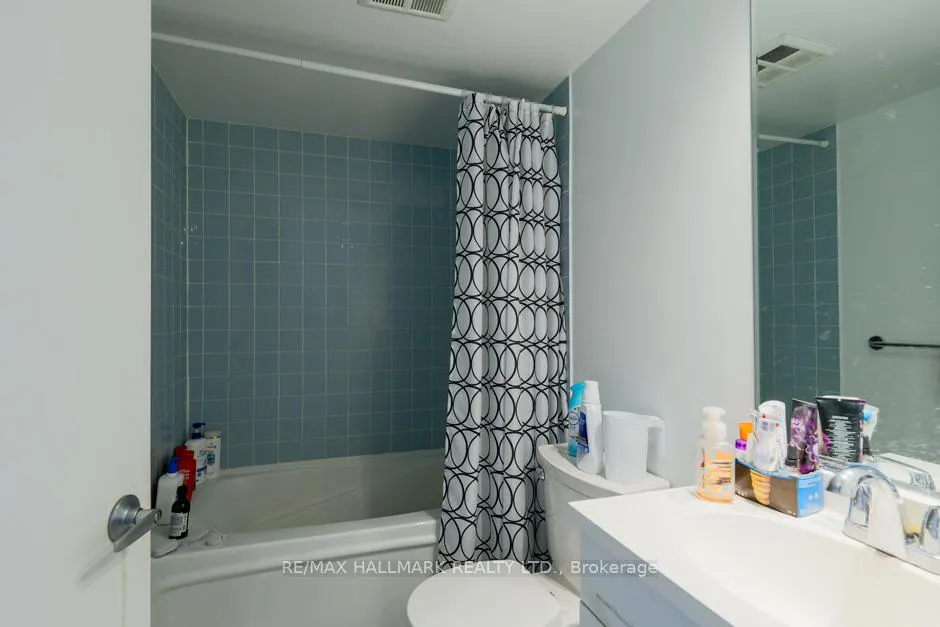 Photo 5 of Unit 911, 36 Lee Centre Drive, Scarborough, Woburn — HOMEH