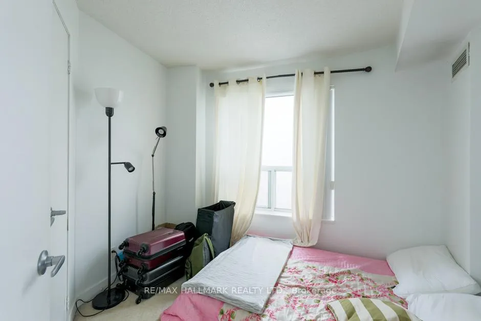 Photo 6 of Unit 911, 36 Lee Centre Drive, Scarborough, Woburn — HOMEH