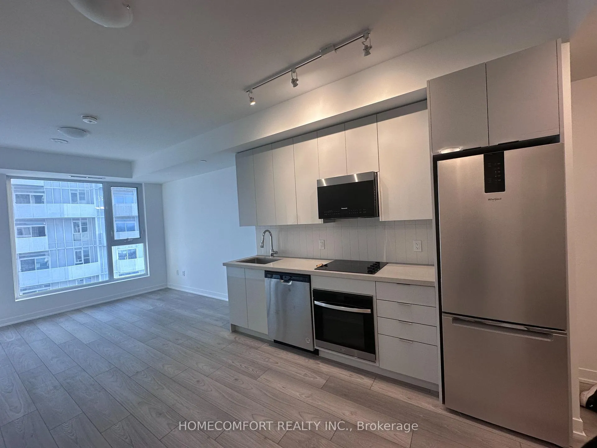 Photo 3 of Unit 1122, 498 caldari Road, Vaughan, Concord — HOMEH