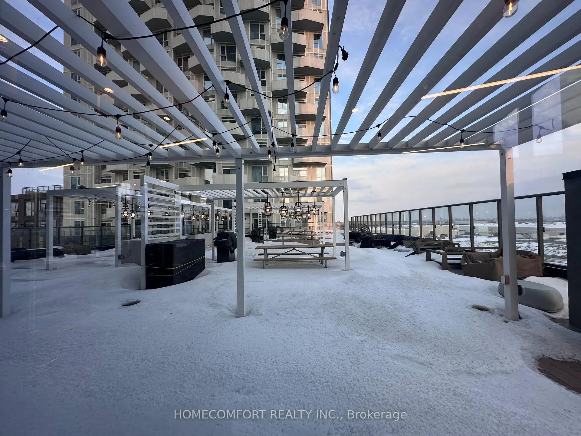 Photo 9 of Unit 1122, 498 caldari Road, Vaughan, Concord — HOMEH