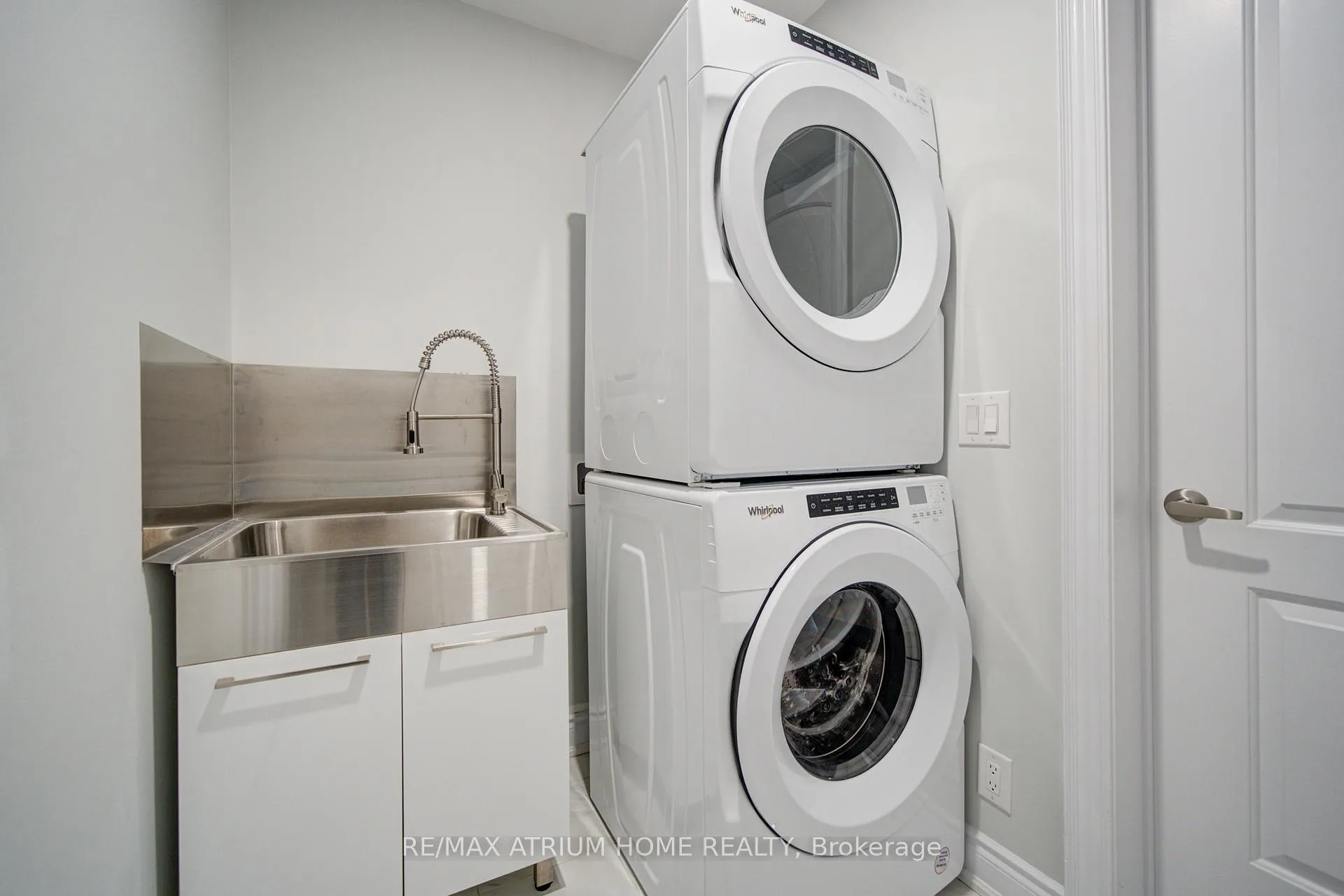 Photo 24 of 3 Jessica Antonella Street E, Markham, Angus Glen — HOMEH