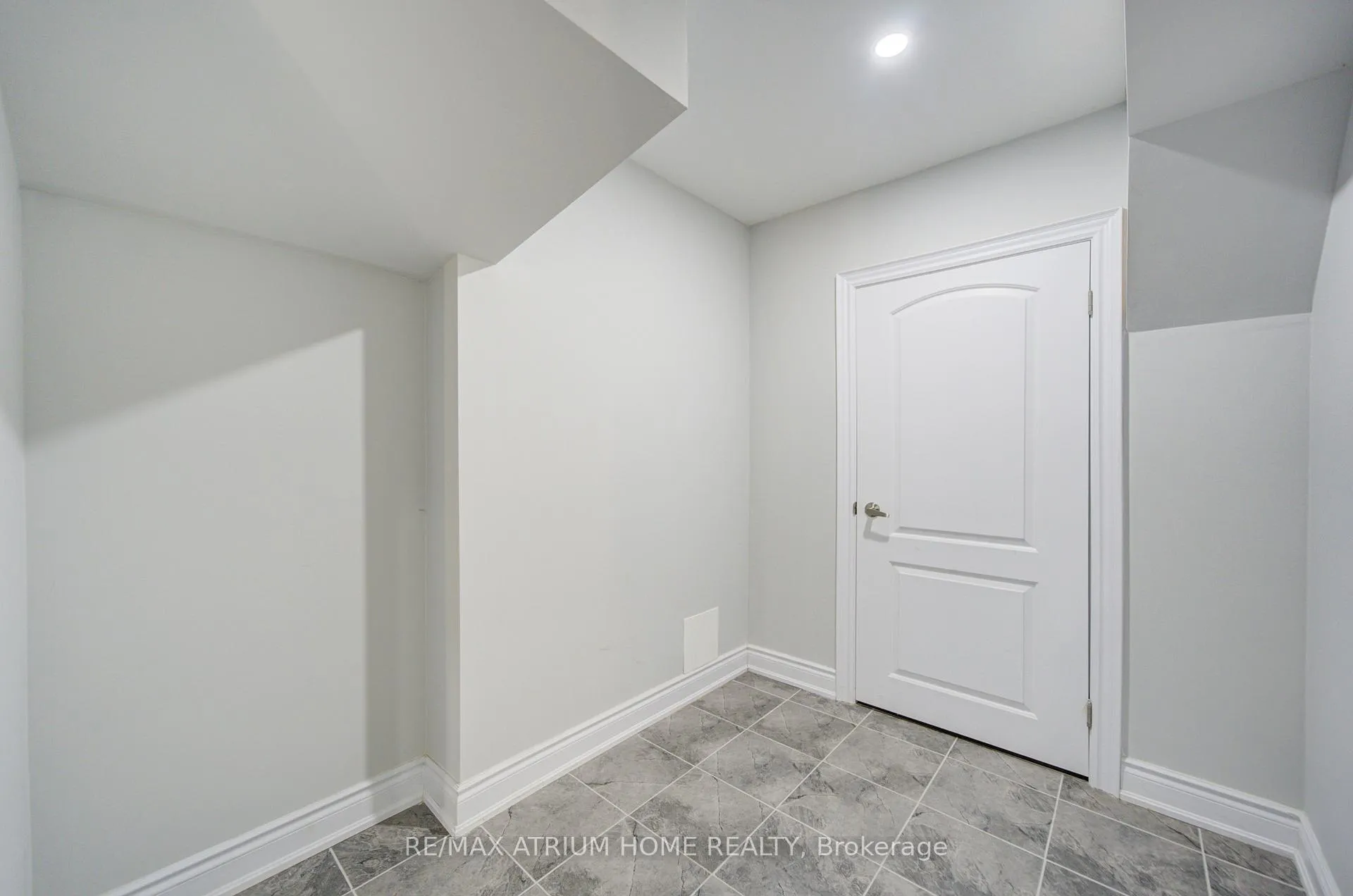 Photo 45 of 3 Jessica Antonella Street E, Markham, Angus Glen — HOMEH