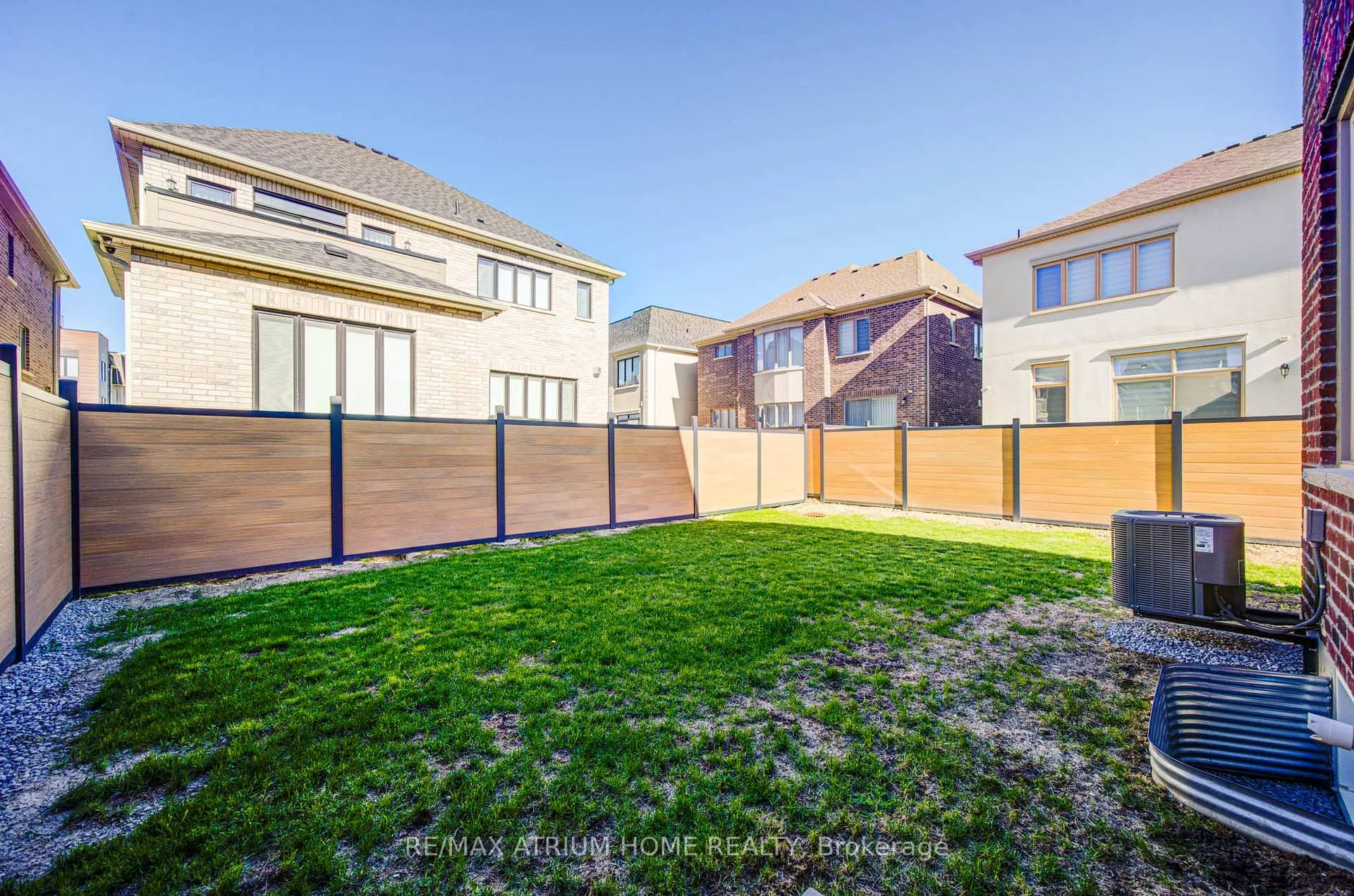 Photo 47 of 3 Jessica Antonella Street E, Markham, Angus Glen — HOMEH