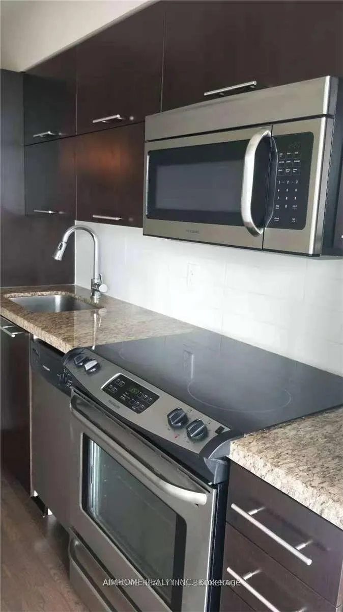 Photo 6 of Unit 2802, 126 Simcoe Street, Toronto, Waterfront Communities — HOMEH