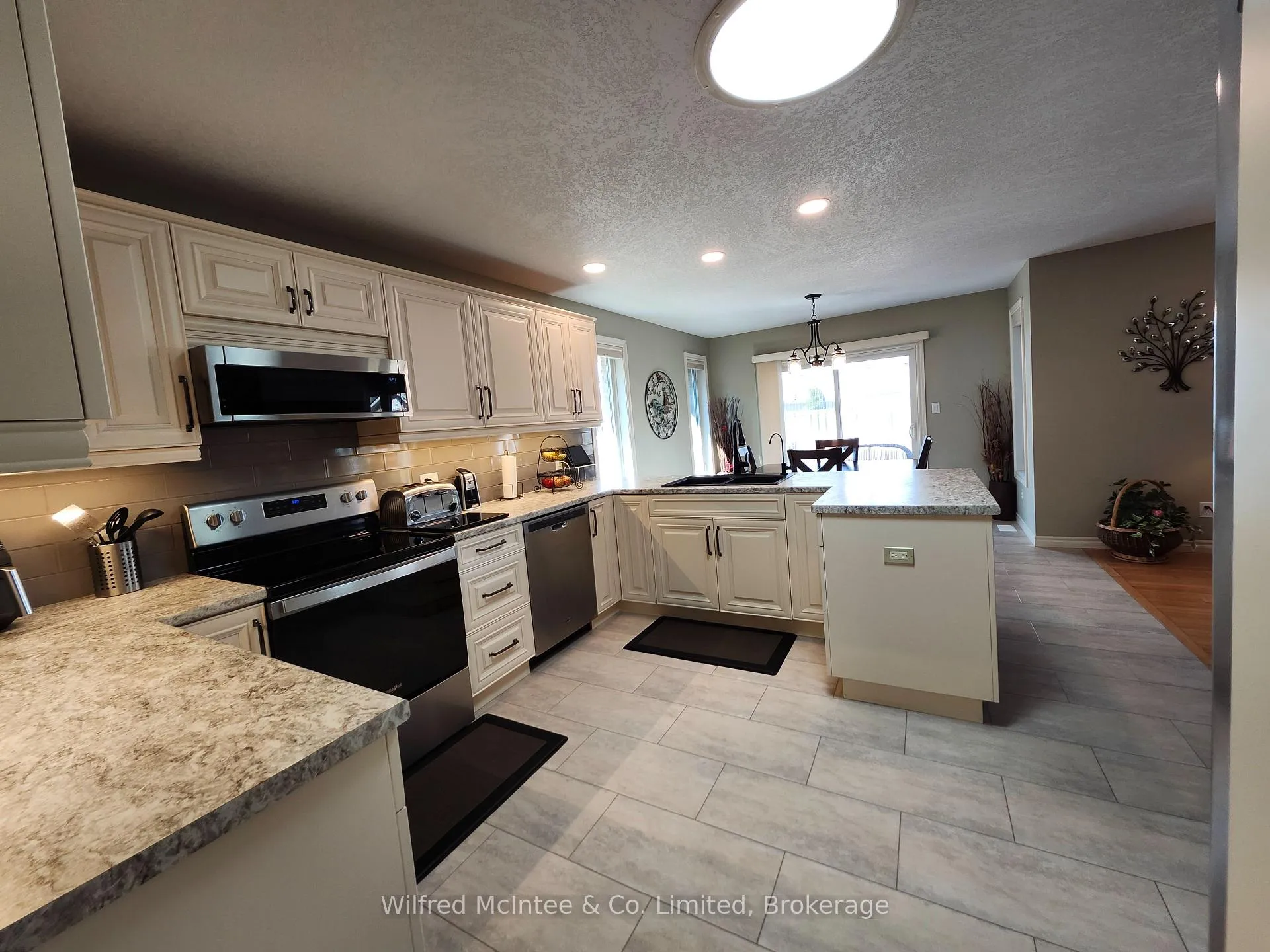 Photo 4 of 230 4TH Street Crescent, Hanover — HOMEH