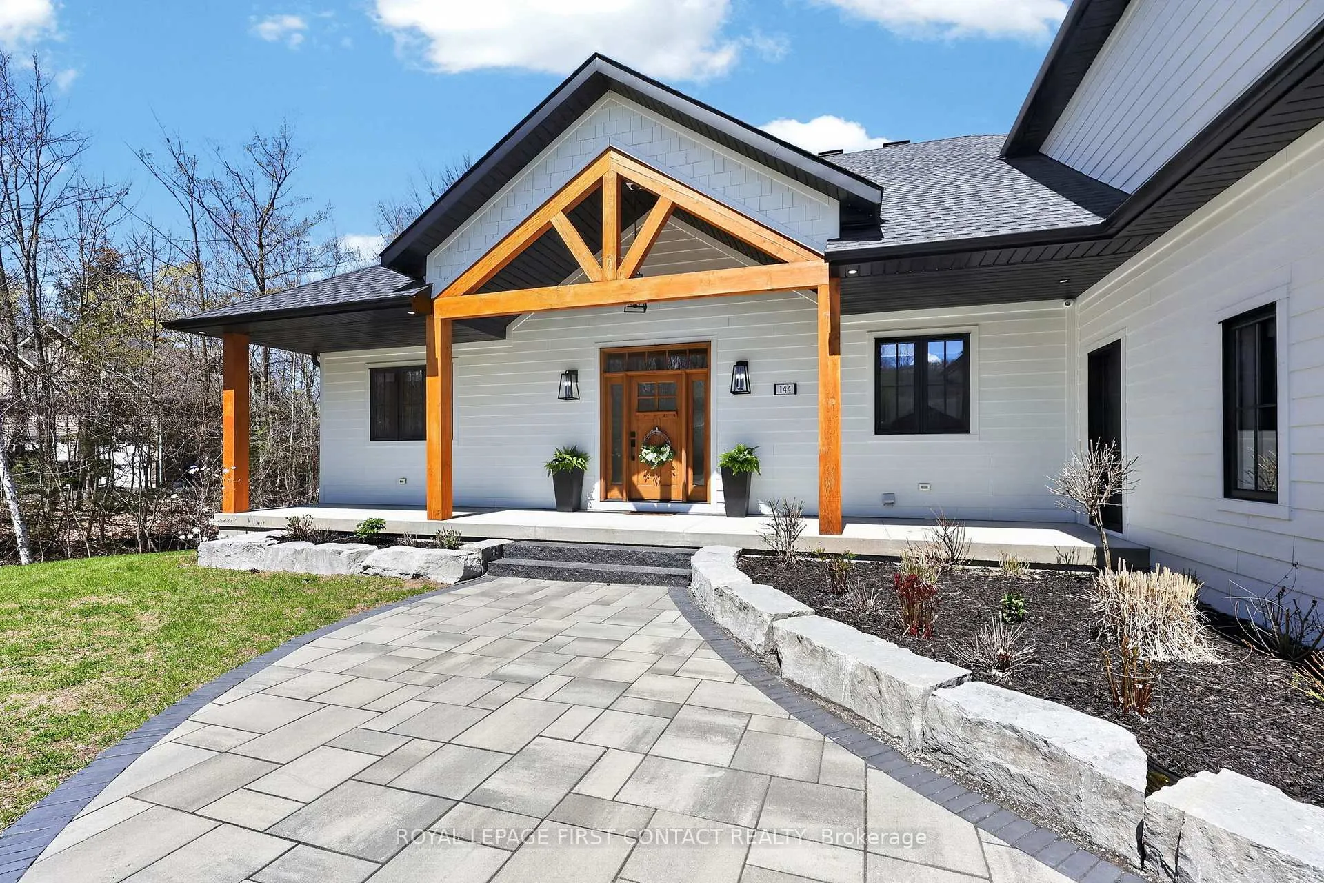 Photo 3 of 144 Arlynn Crescent, Penetanguishene — HOMEH