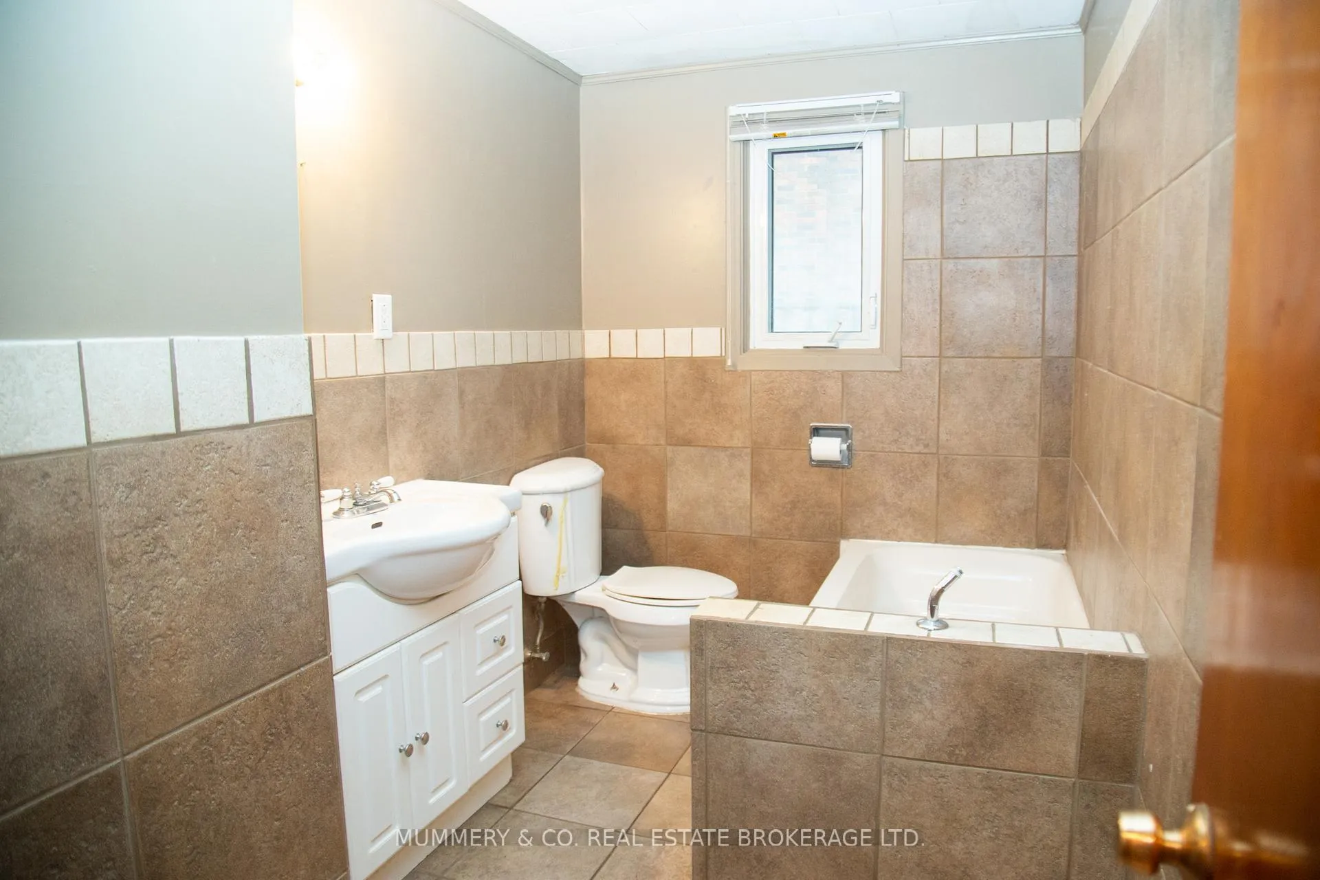 Photo 26 of 634 St Andrew Street, Norfolk, Port Dover — HOMEH