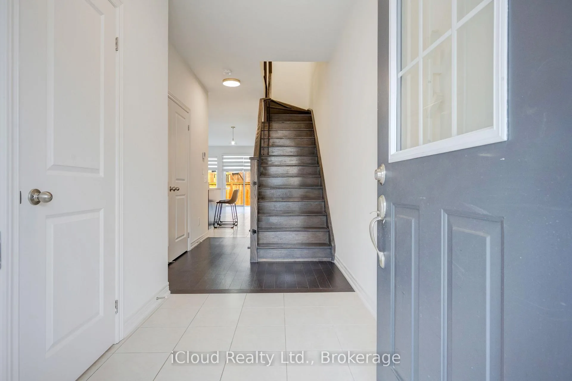 Photo 7 of 40 Fresnel Road, Brampton, Northwest Brampton — HOMEH