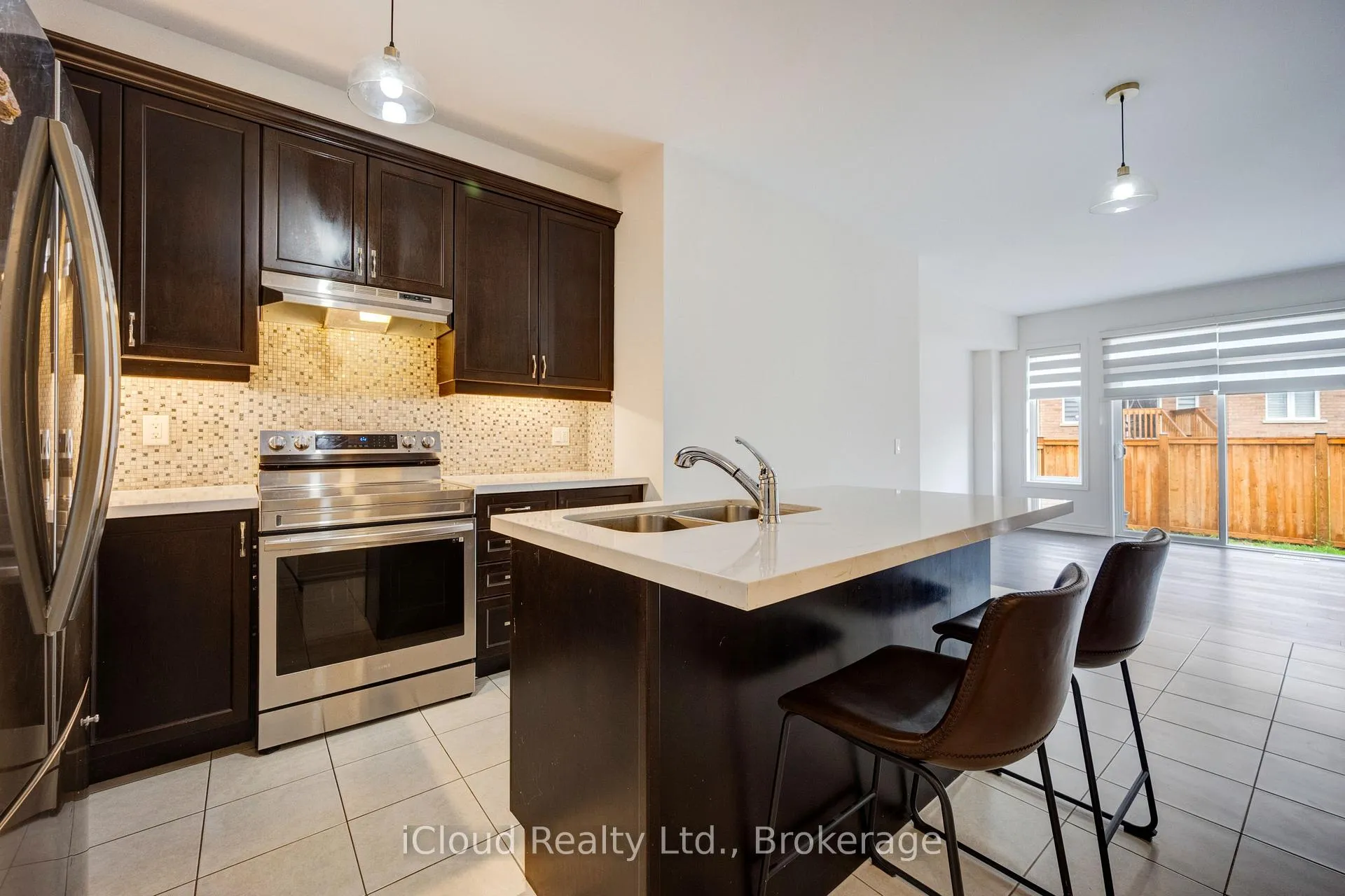 Photo 10 of 40 Fresnel Road, Brampton, Northwest Brampton — HOMEH