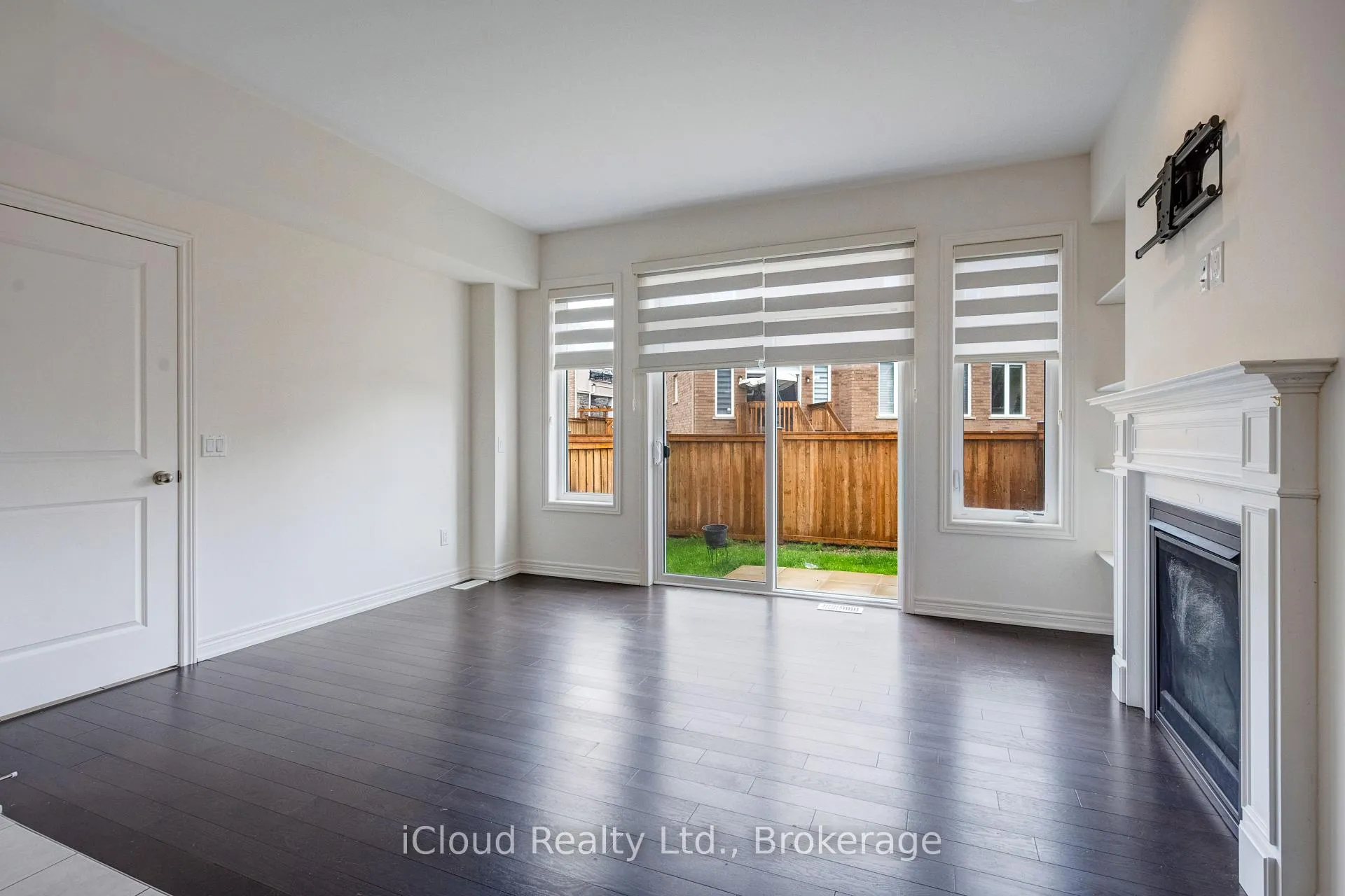 Photo 13 of 40 Fresnel Road, Brampton, Northwest Brampton — HOMEH