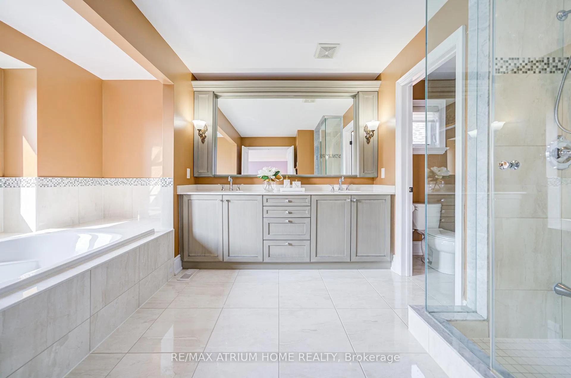 Photo 25 of 9 Berkshire Crescent, Markham, Angus Glen — HOMEH