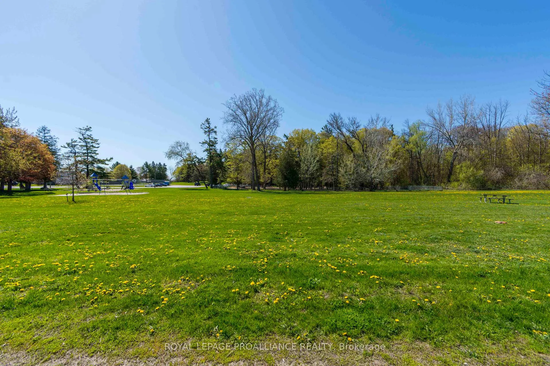 Photo 37 of 5 Parkside Drive, Quinte West, Trenton Ward — HOMEH