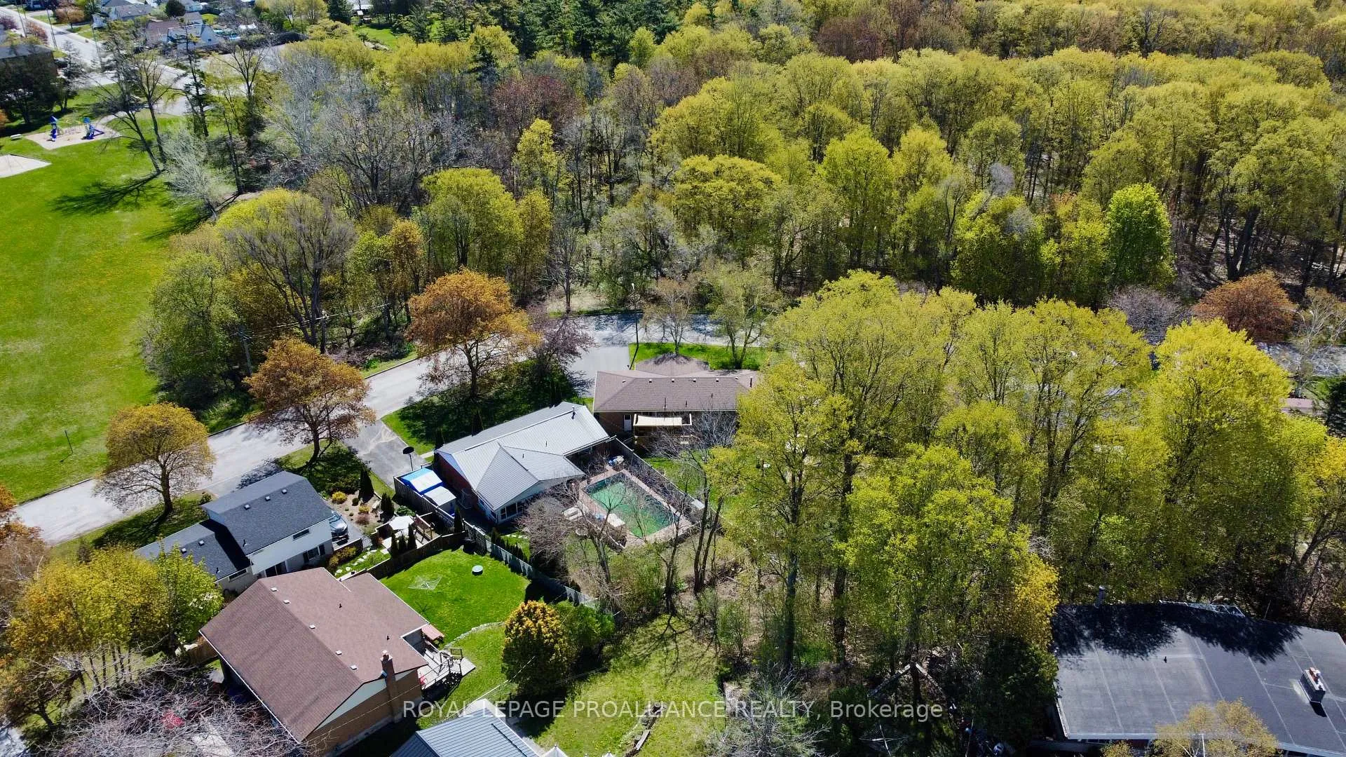 Photo 39 of 5 Parkside Drive, Quinte West, Trenton Ward — HOMEH