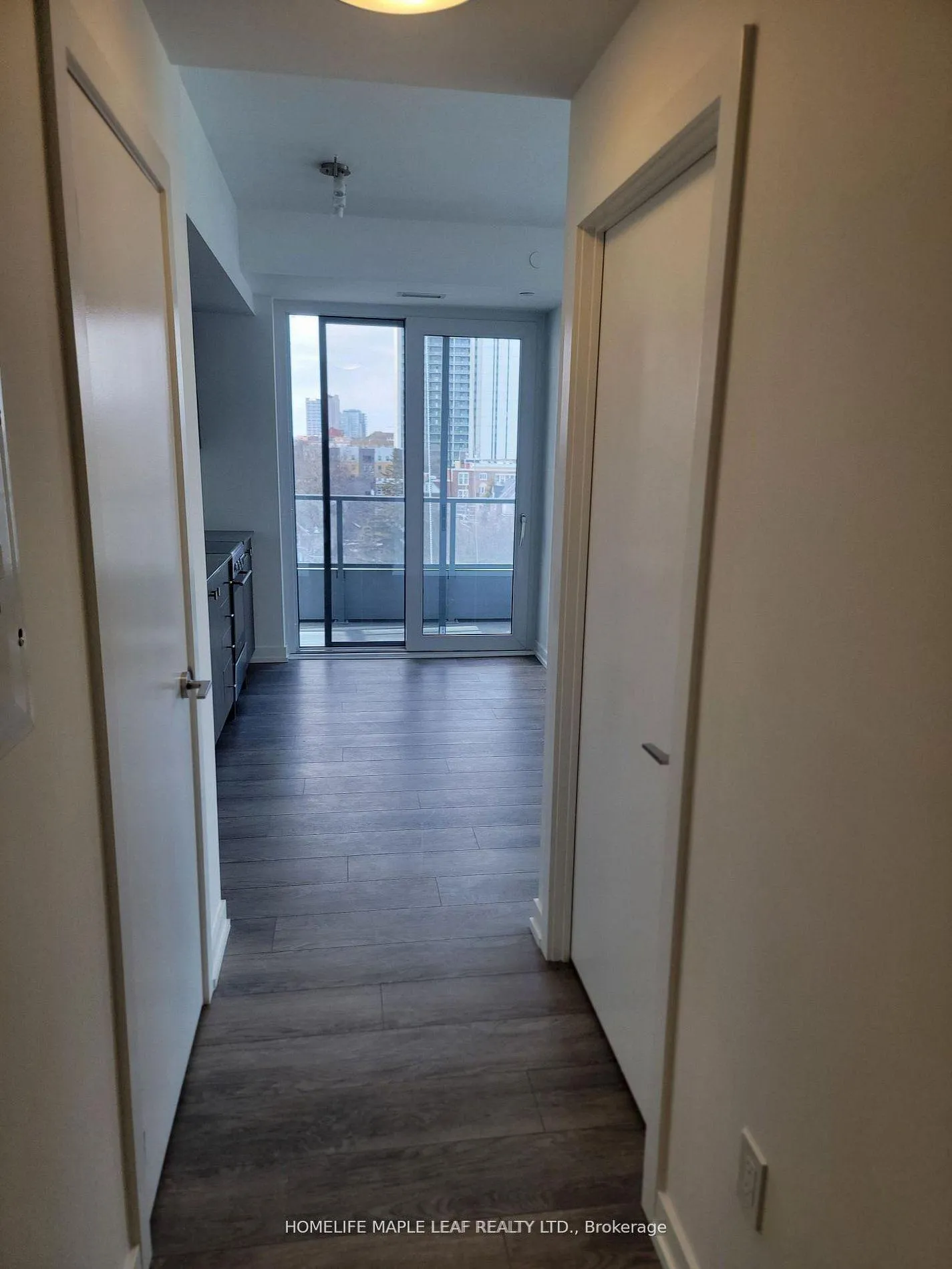 Photo 7 of Unit 712, 15 Wellington Street S, Kitchener — HOMEH