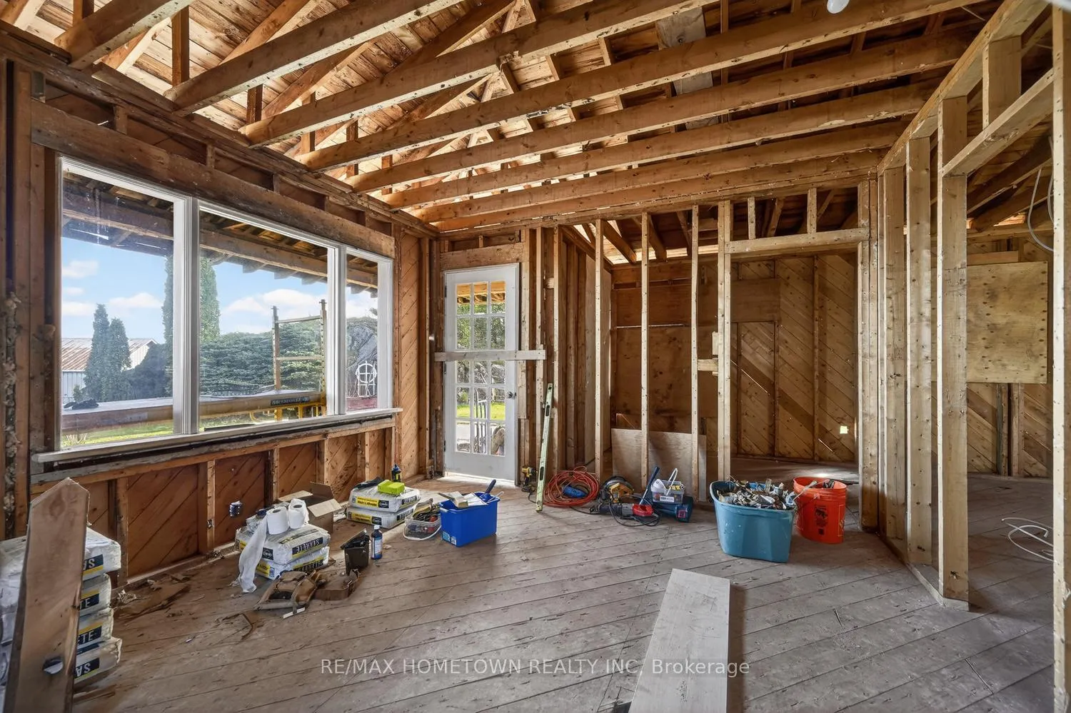 Photo 20 of 14 Thomas Street, Brockville — HOMEH