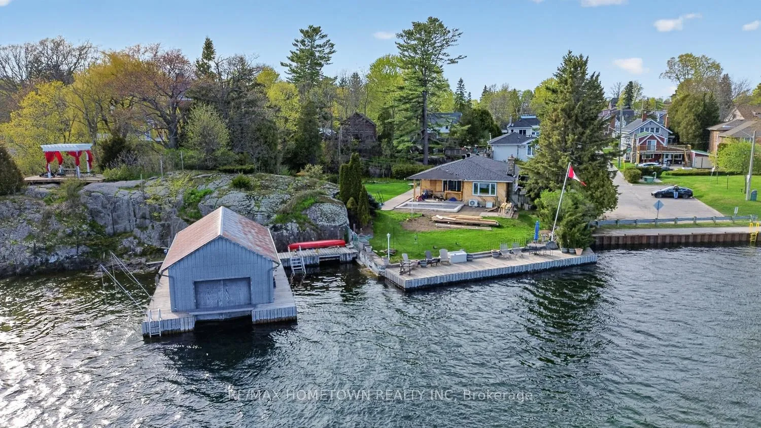 Photo 37 of 14 Thomas Street, Brockville — HOMEH