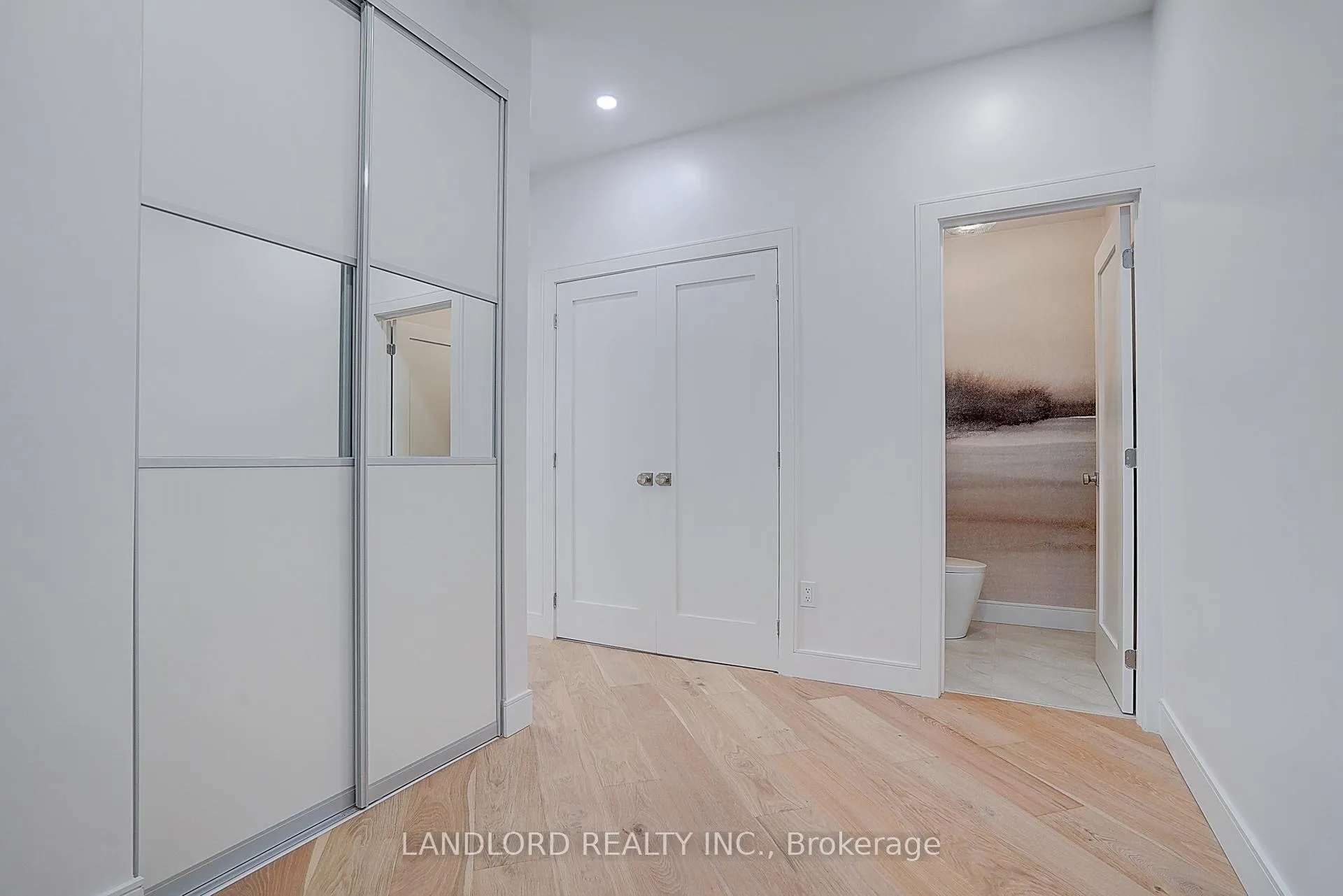 Photo 9 of Unit Unit 3, 1344 Pape Avenue, Toronto, Broadview North — HOMEH
