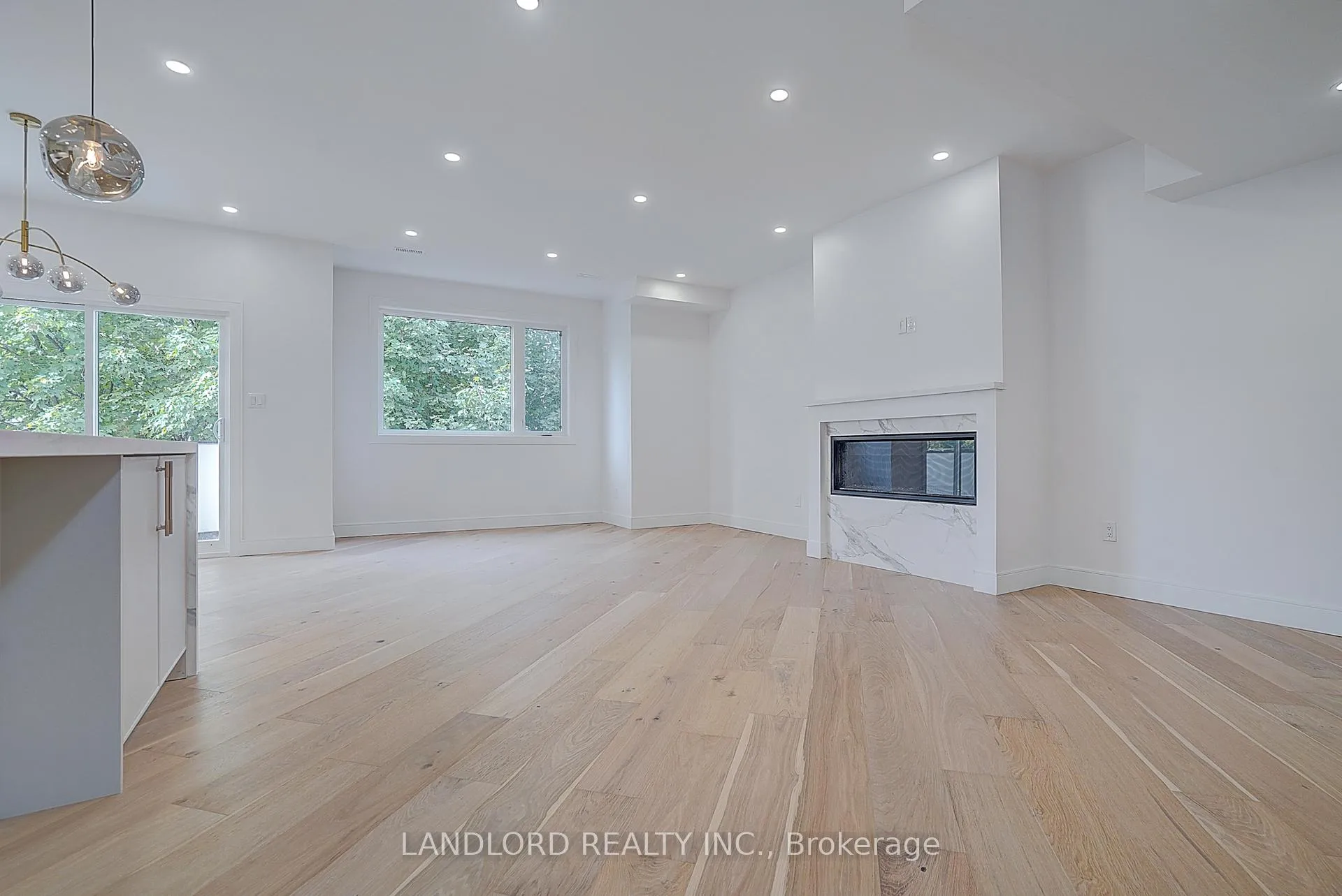 Photo 15 of Unit Unit 3, 1344 Pape Avenue, Toronto, Broadview North — HOMEH