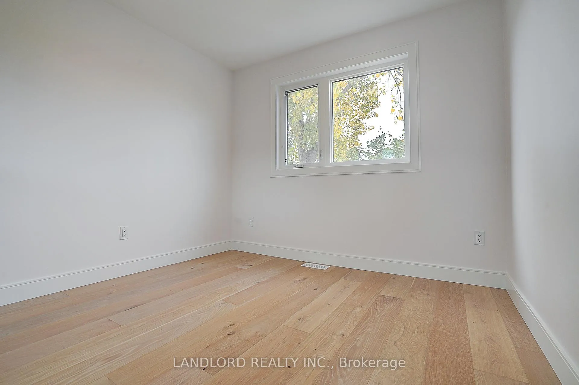 Photo 39 of Unit Unit 3, 1344 Pape Avenue, Toronto, Broadview North — HOMEH