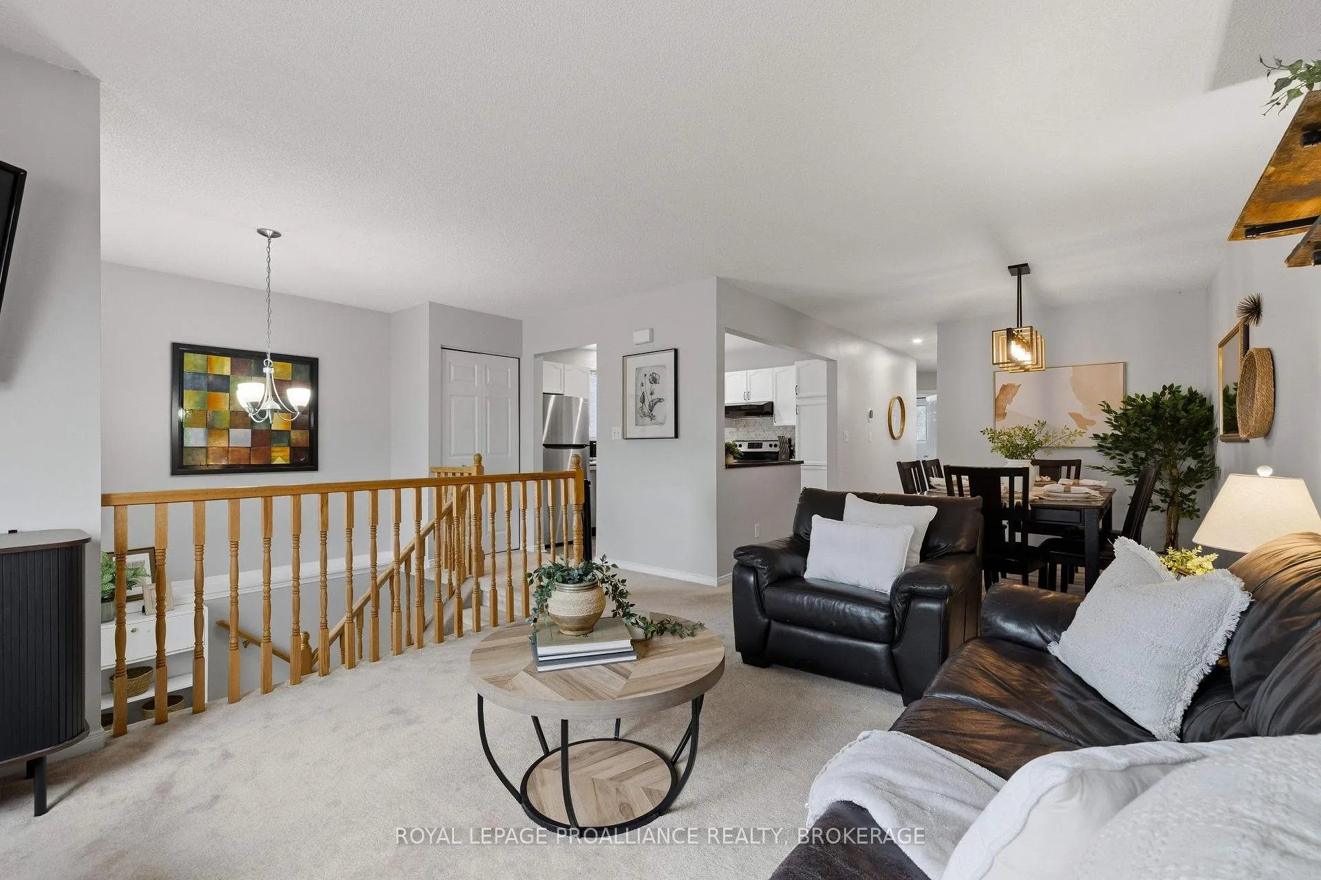 Photo 5 of 1044 Waterbury Crescent, Kingston, City Southwest — HOMEH