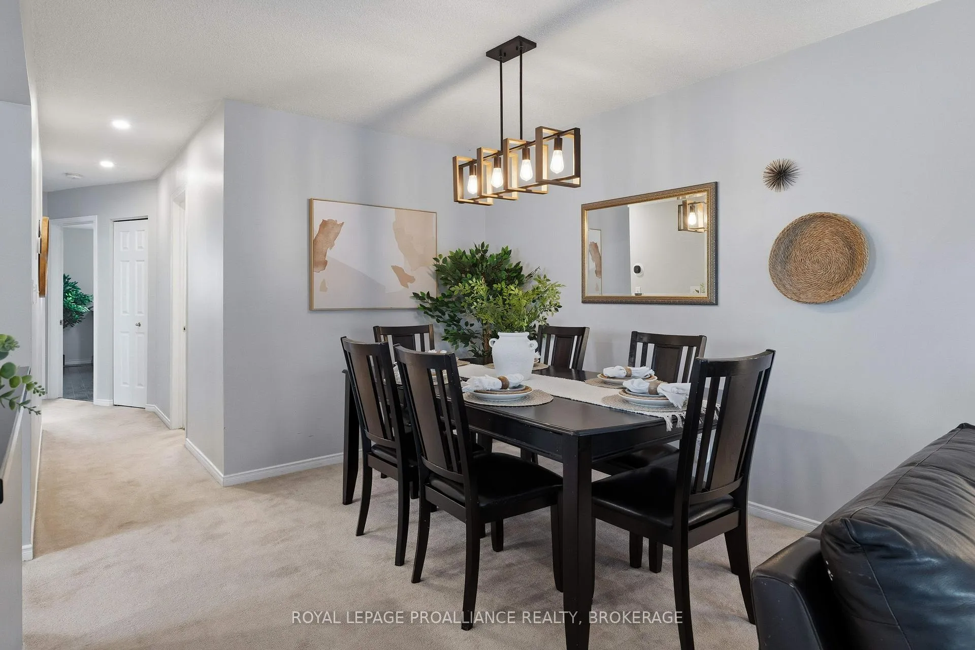 Photo 8 of 1044 Waterbury Crescent, Kingston, City Southwest — HOMEH