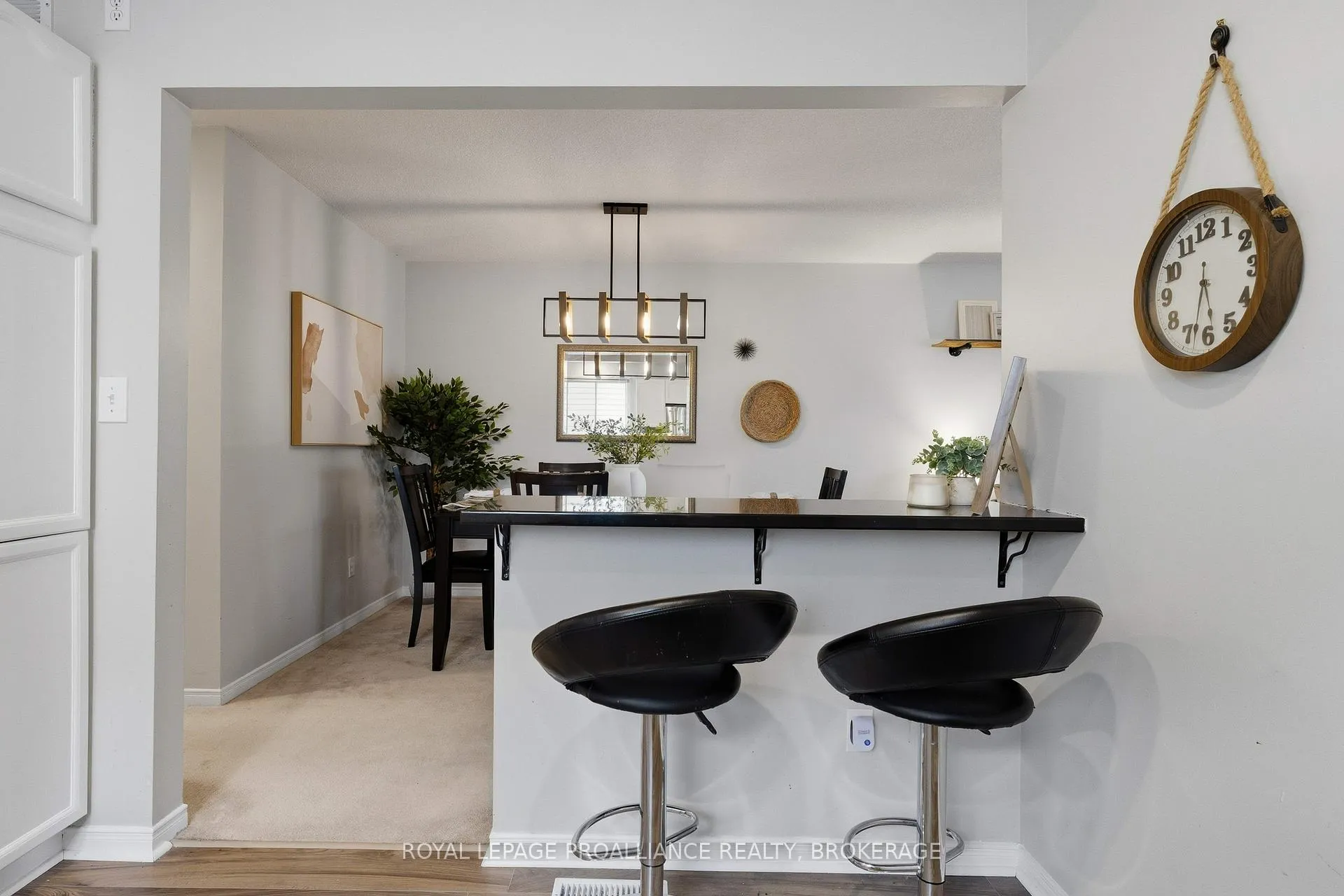 Photo 13 of 1044 Waterbury Crescent, Kingston, City Southwest — HOMEH