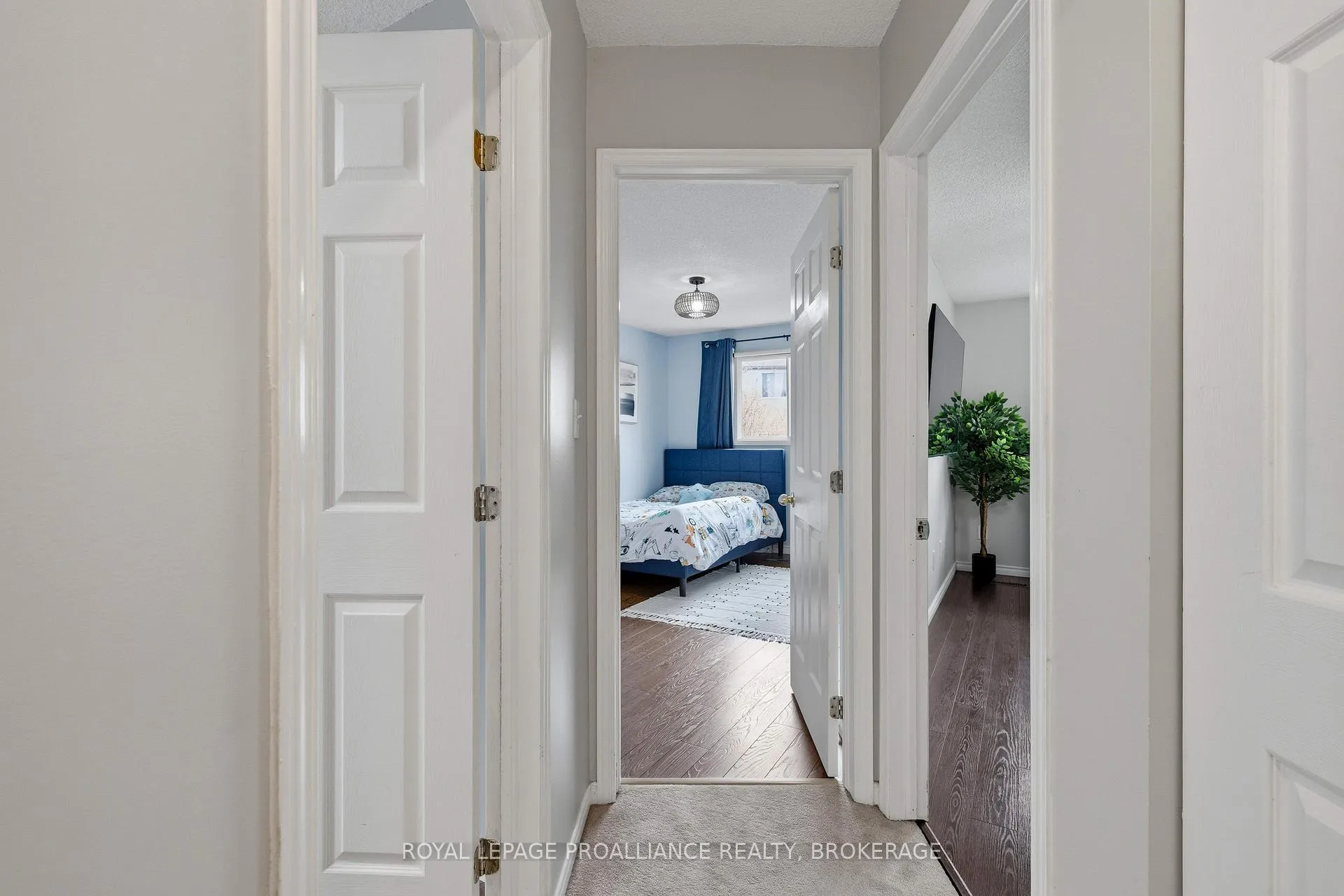 Photo 16 of 1044 Waterbury Crescent, Kingston, City Southwest — HOMEH