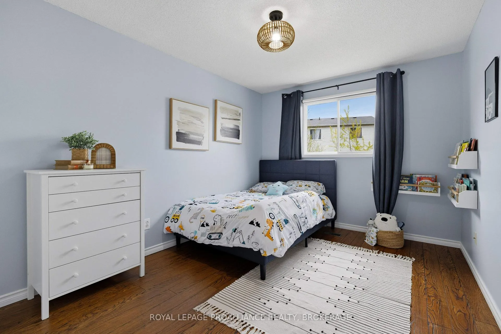Photo 20 of 1044 Waterbury Crescent, Kingston, City Southwest — HOMEH