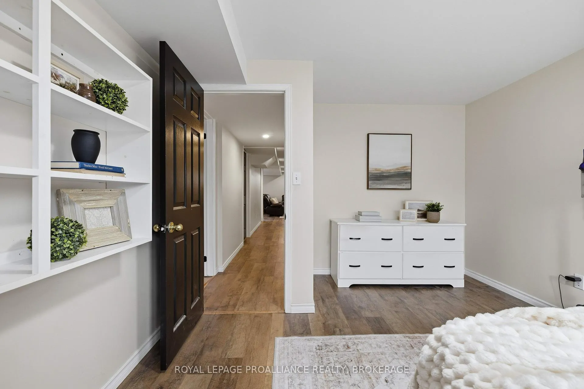 Photo 25 of 1044 Waterbury Crescent, Kingston, City Southwest — HOMEH
