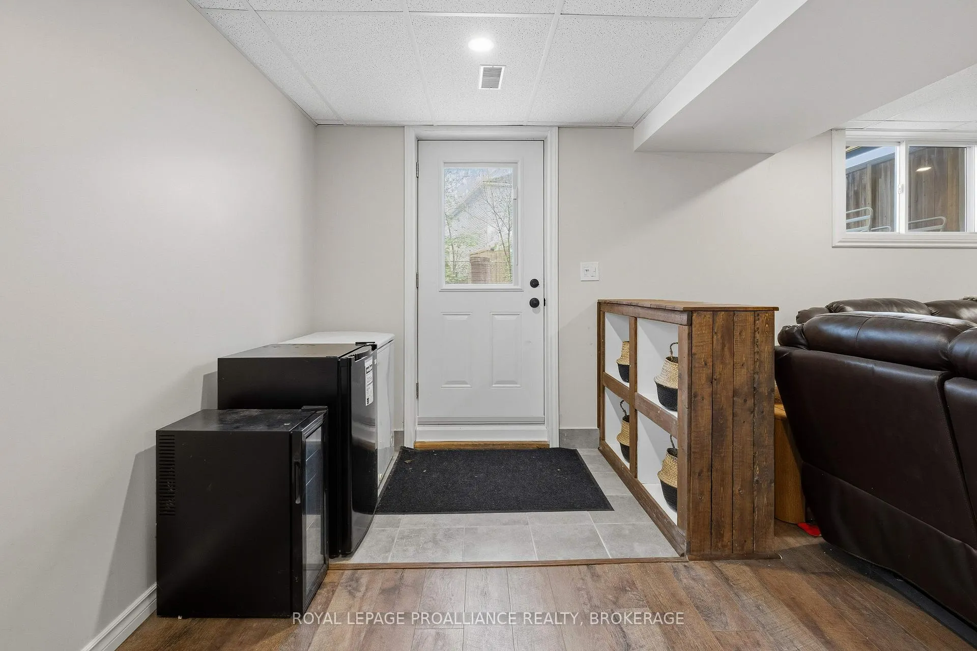 Photo 31 of 1044 Waterbury Crescent, Kingston, City Southwest — HOMEH