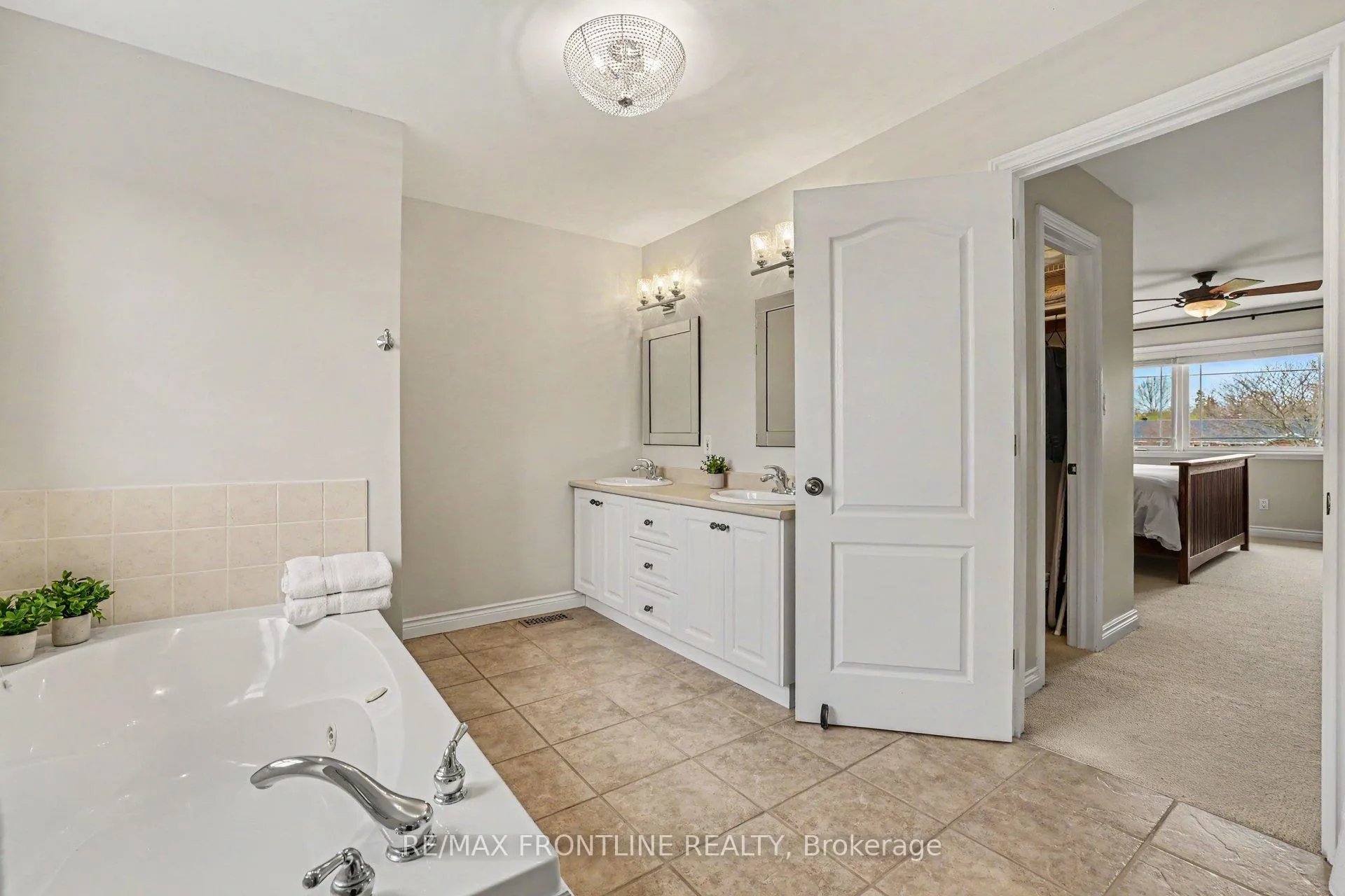 Photo 27 of 146 Orchard Crescent, Tay Valley, Bathurst/Burgess & Sherbrooke (Bathurst) Twp — HOMEH