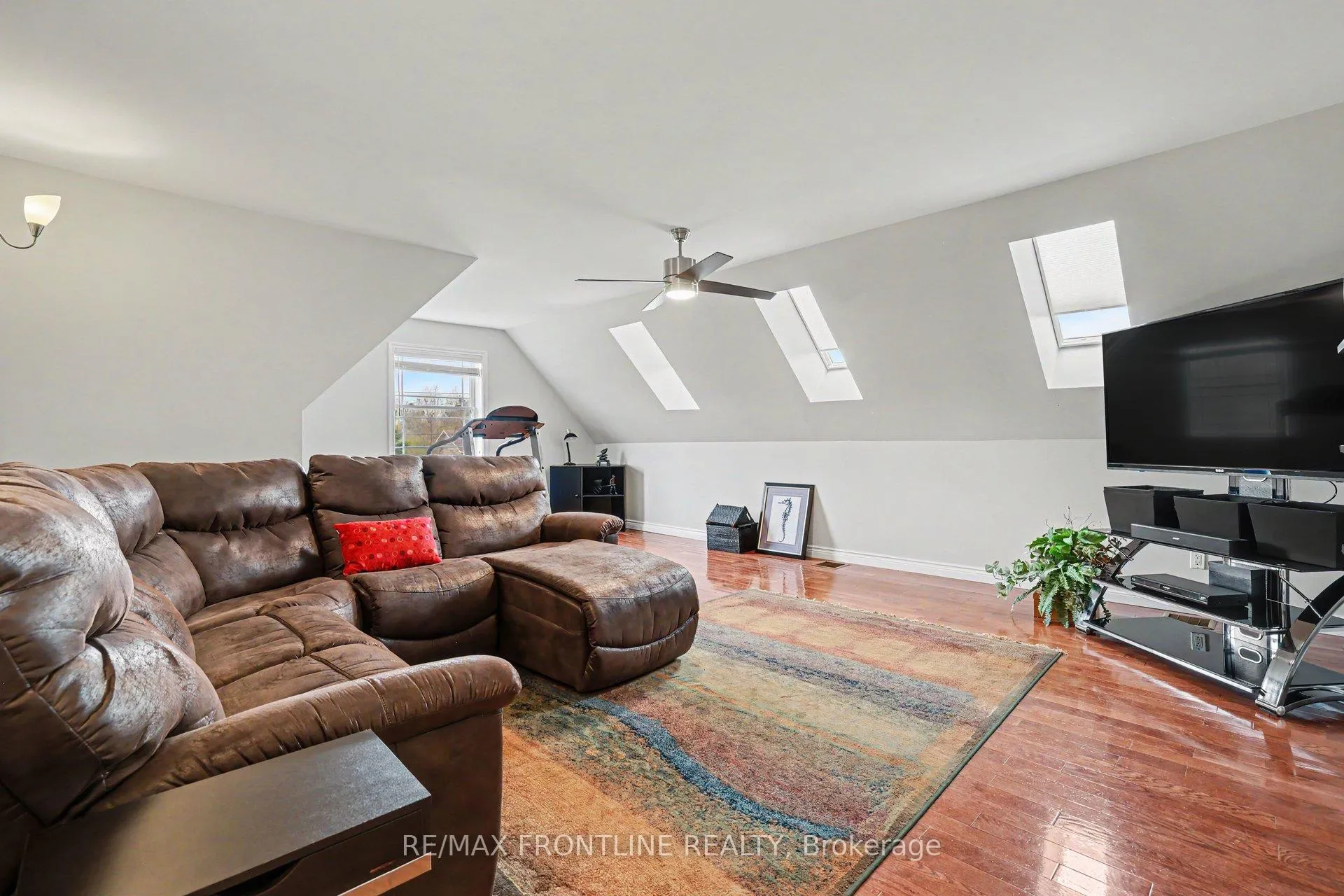 Photo 31 of 146 Orchard Crescent, Tay Valley, Bathurst/Burgess & Sherbrooke (Bathurst) Twp — HOMEH