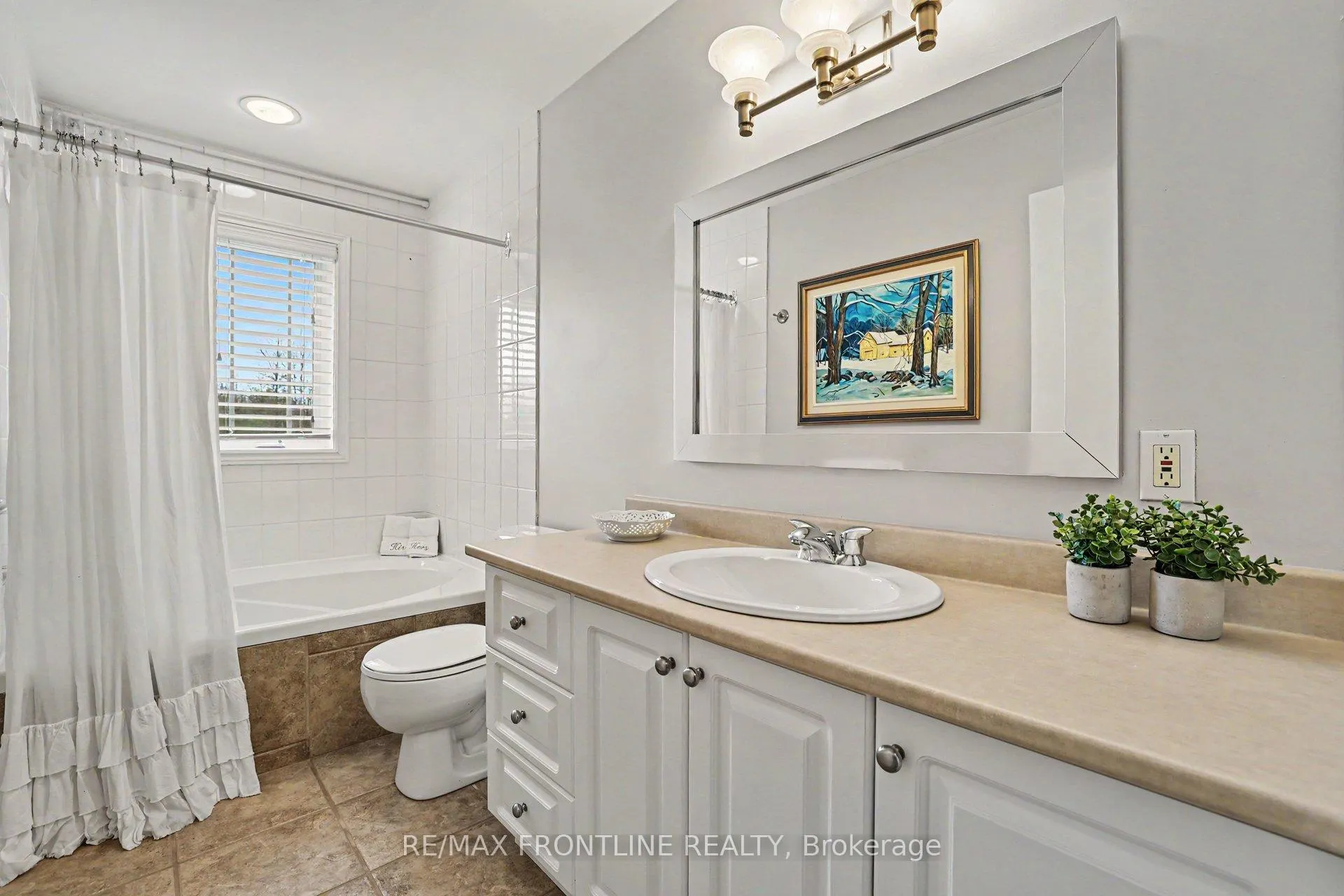 Photo 34 of 146 Orchard Crescent, Tay Valley, Bathurst/Burgess & Sherbrooke (Bathurst) Twp — HOMEH