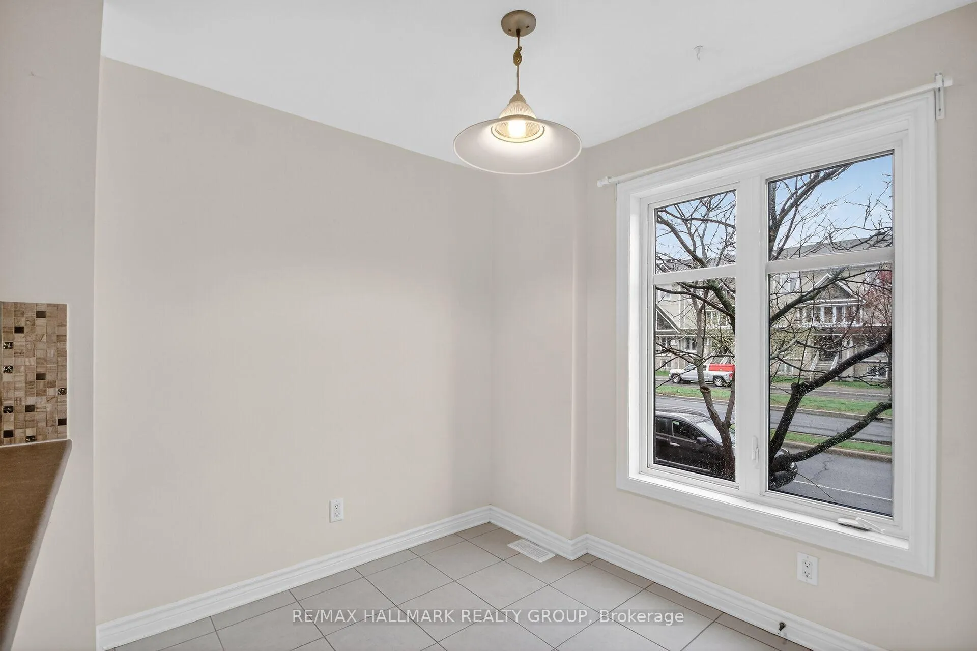 Photo 6 of 613-A Chapman Mills Drive, Ottawa, Barrhaven - Strandherd — HOMEH