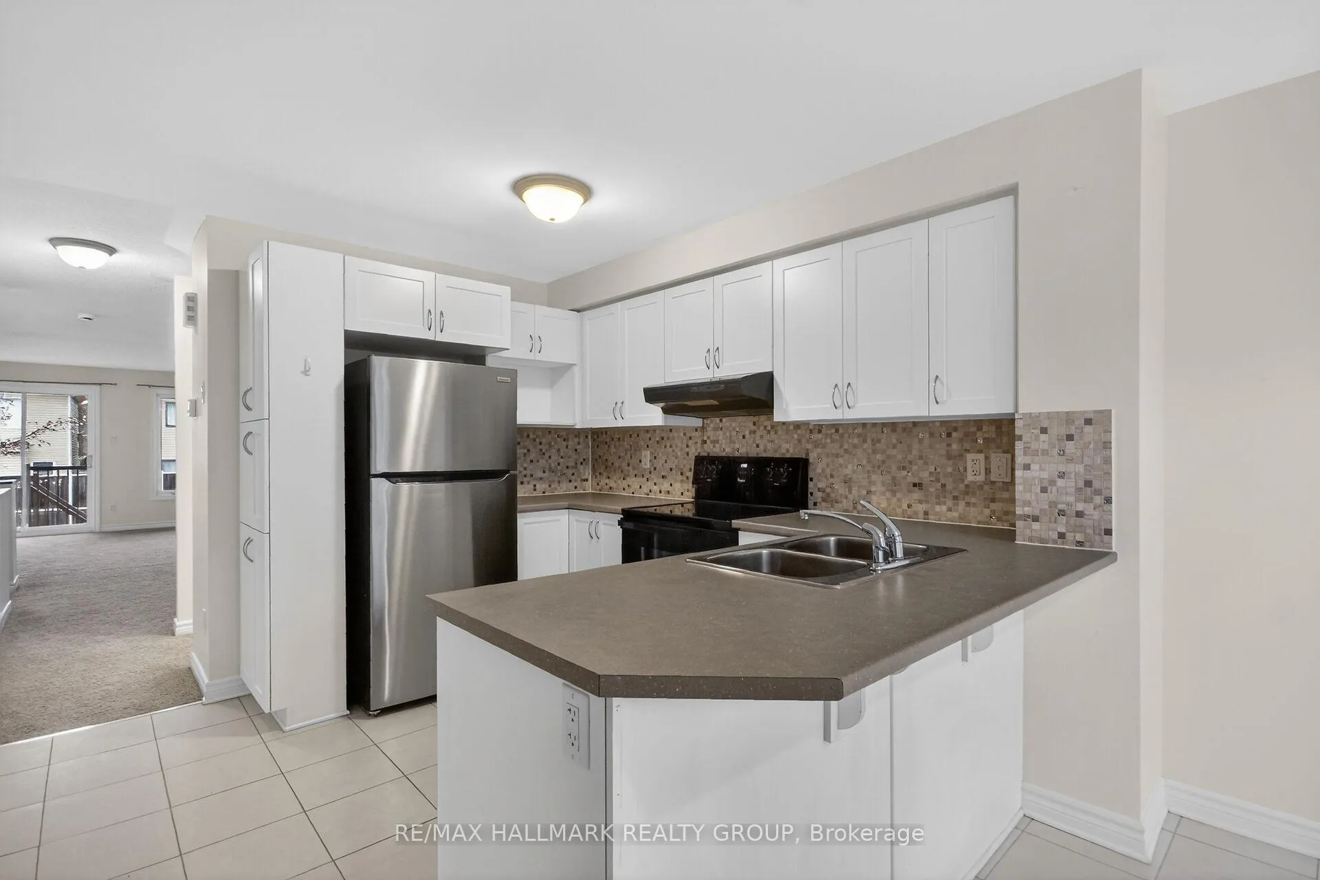 Photo 10 of 613-A Chapman Mills Drive, Ottawa, Barrhaven - Strandherd — HOMEH