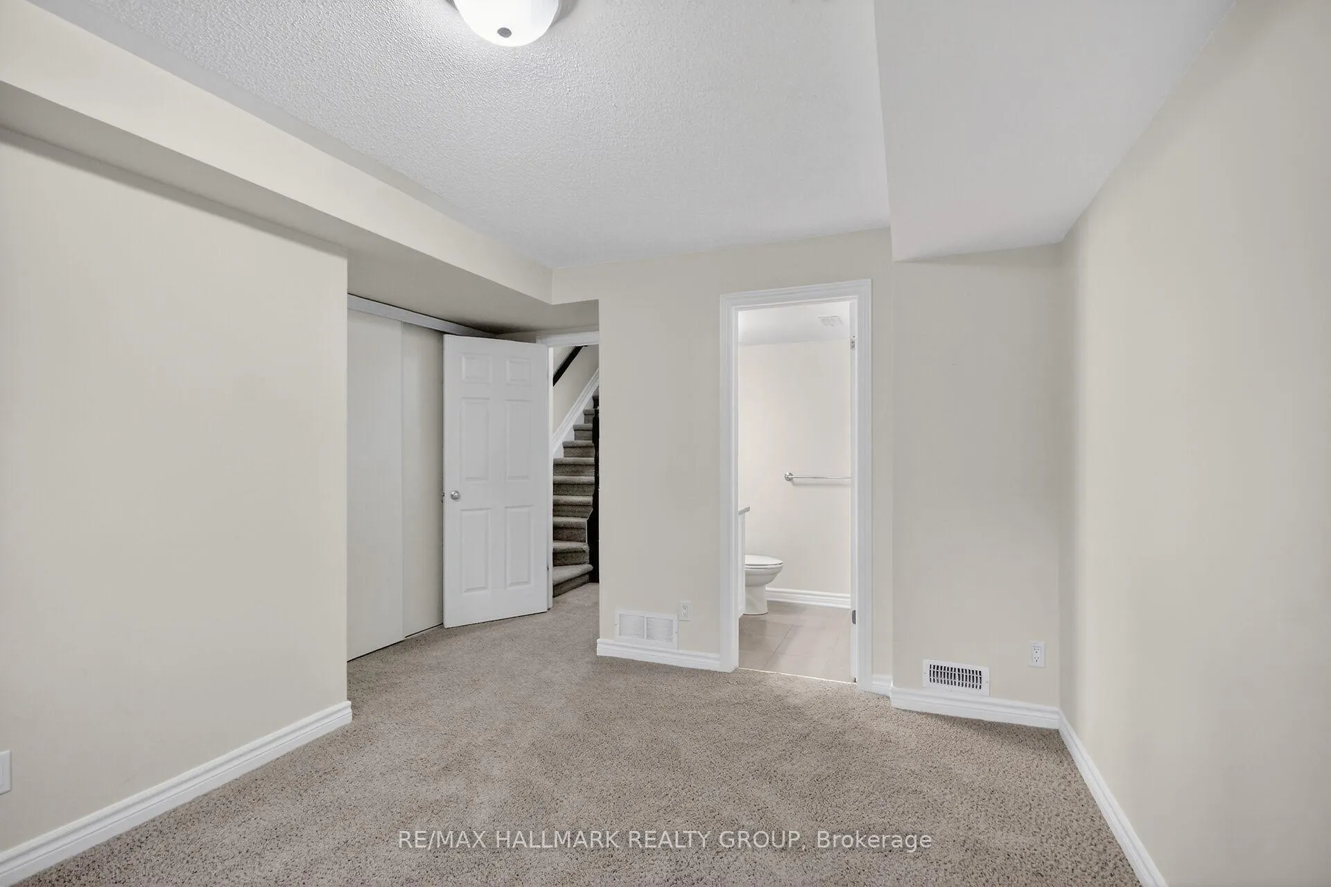 Photo 33 of 613-A Chapman Mills Drive, Ottawa, Barrhaven - Strandherd — HOMEH