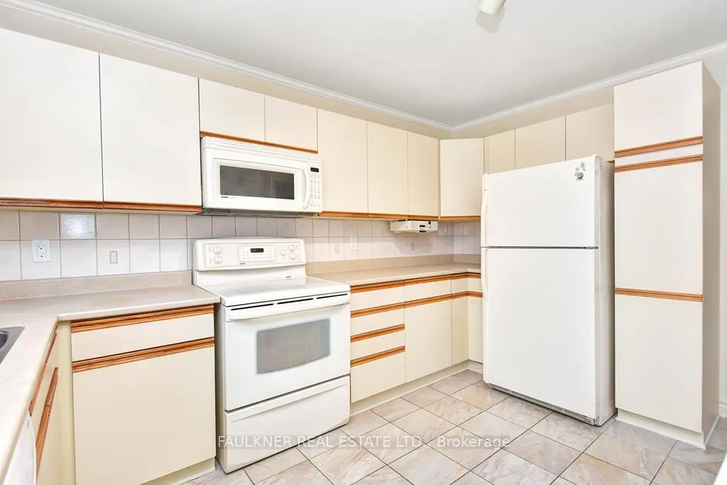 Photo 12 of 373 Halldon Place, Ottawa, Woodroffe — HOMEH