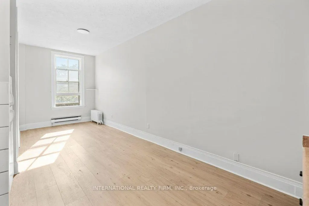 Photo 4 of 67 Ontario Avenue, Hamilton, Stinson — HOMEH