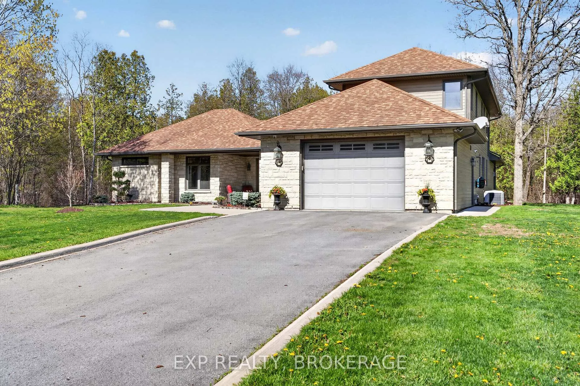Photo 5 of 1800 Sydenham Road, Kingston, City North of 401 — HOMEH