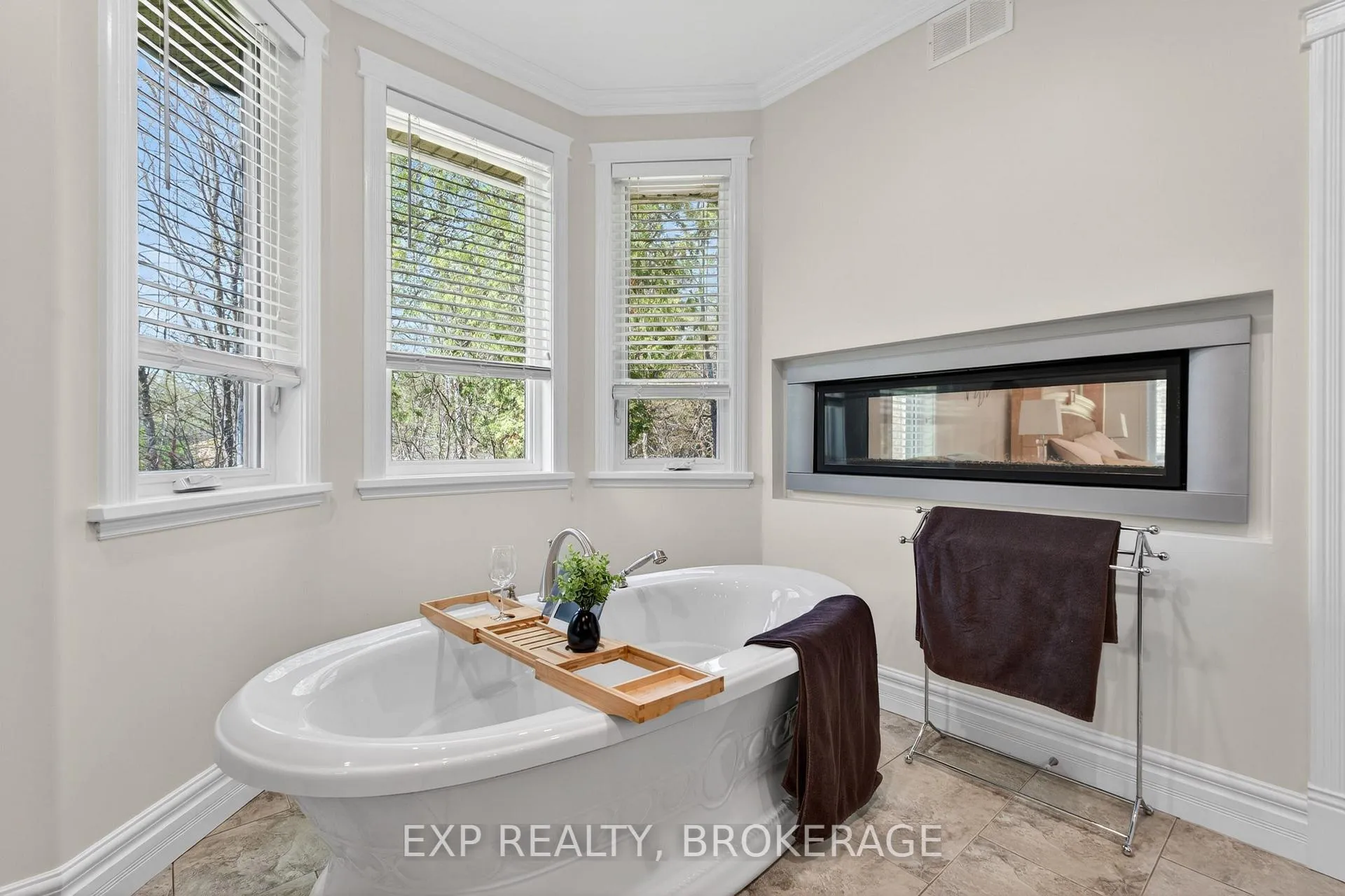 Photo 22 of 1800 Sydenham Road, Kingston, City North of 401 — HOMEH