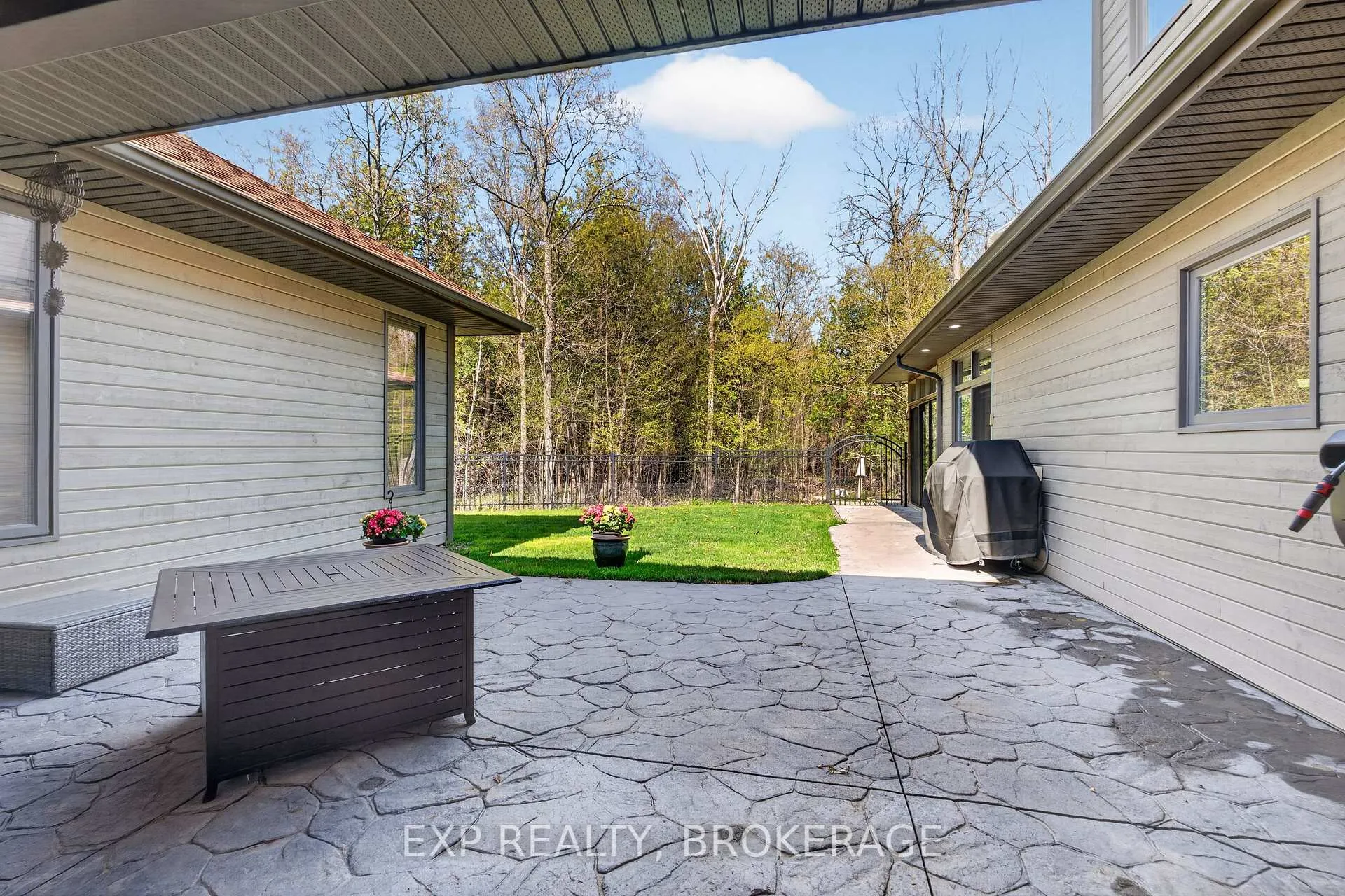 Photo 44 of 1800 Sydenham Road, Kingston, City North of 401 — HOMEH