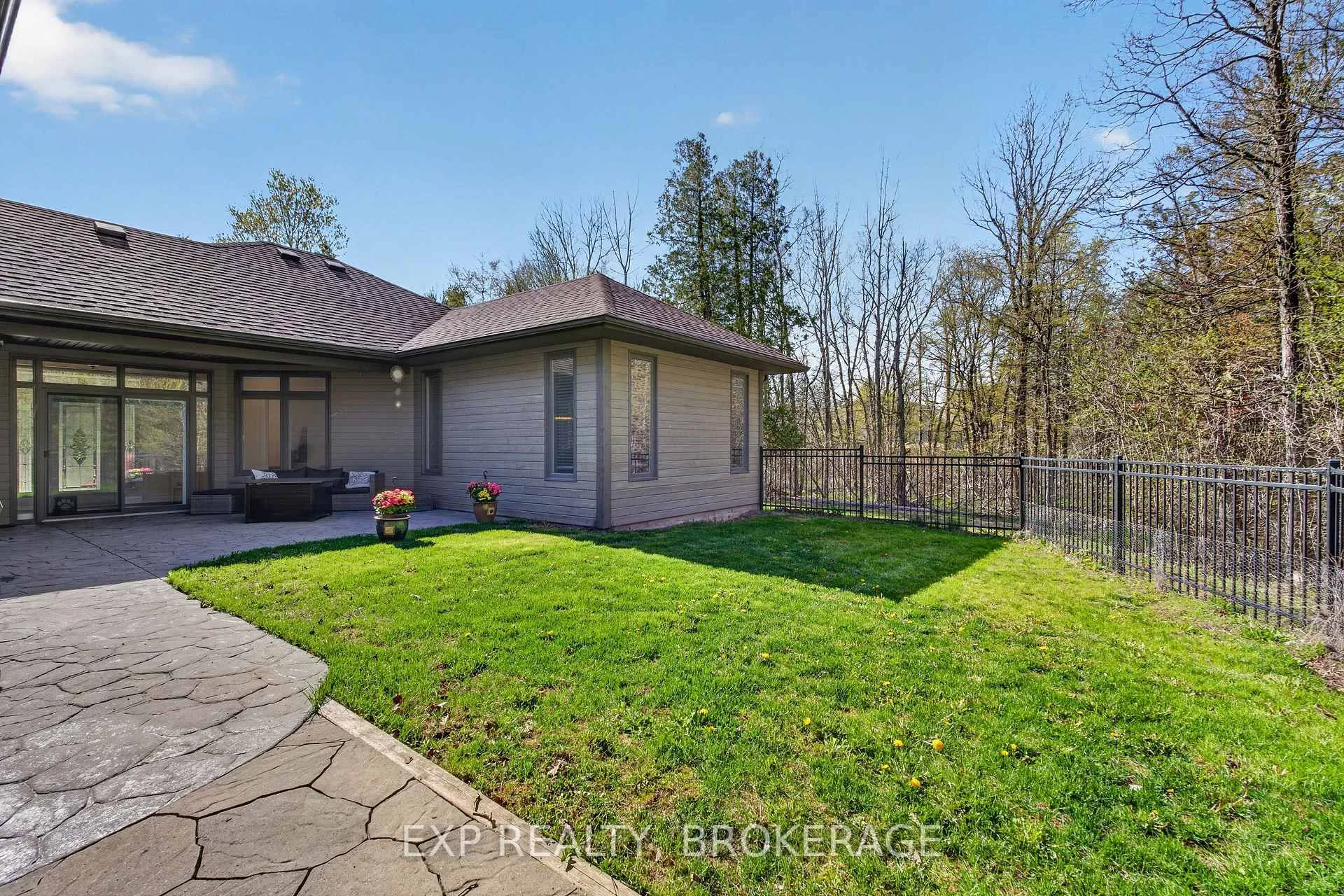 Photo 45 of 1800 Sydenham Road, Kingston, City North of 401 — HOMEH